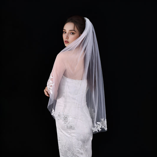 V49-I ivory lace mesh veil