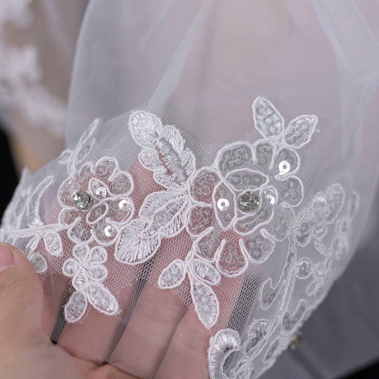 BRIDELLA BV49 Exquisite Bridal Lace Applique Short Veil Made Of Soft Mesh Material Pure Transparent Tulle