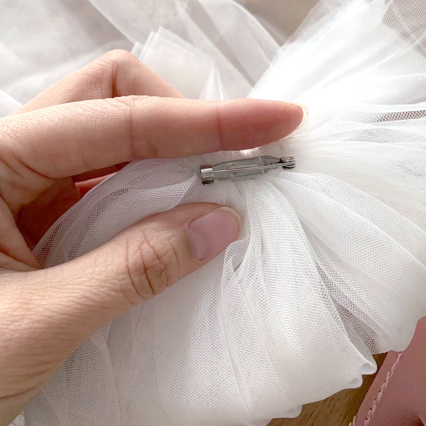 BRIDELLA BVG34 A Pair Of Bridal Wings Bow Mini Veil Wedding Shoulder Veil Decorative Shawl