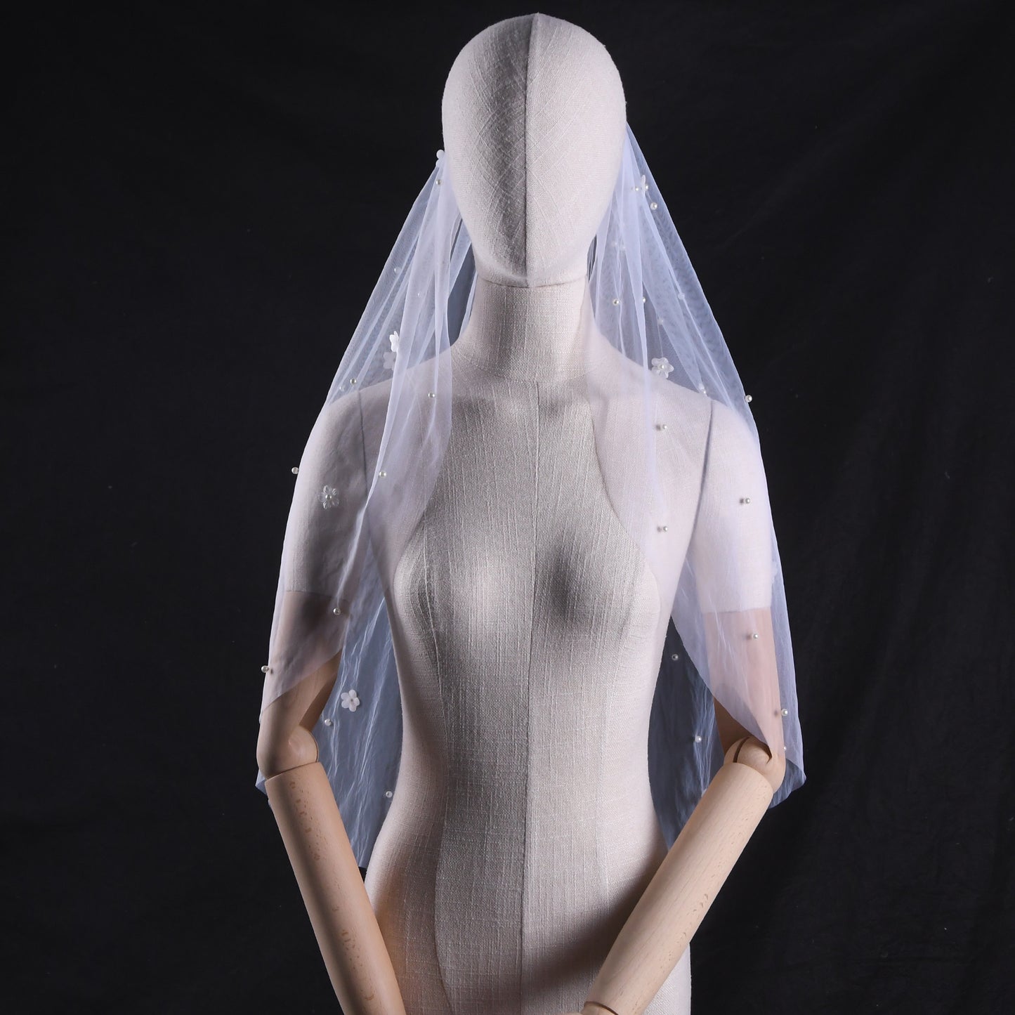 BRIDELLA BV83 Romantic White Bridal Veil With Elbow-Length Single Layer Featuring Comb And Pearl Flower Details