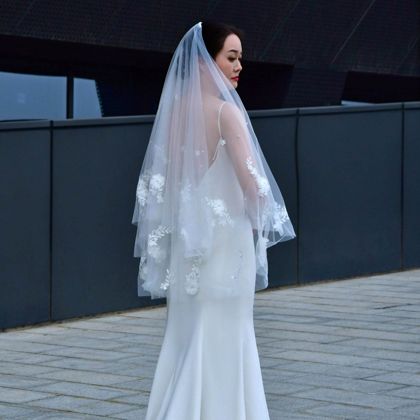 BRIDELLA BV122 Double Layer Elegant 3D Lace Flower Decoration Bridal Wedding Veil With High Quality Comb Fastening