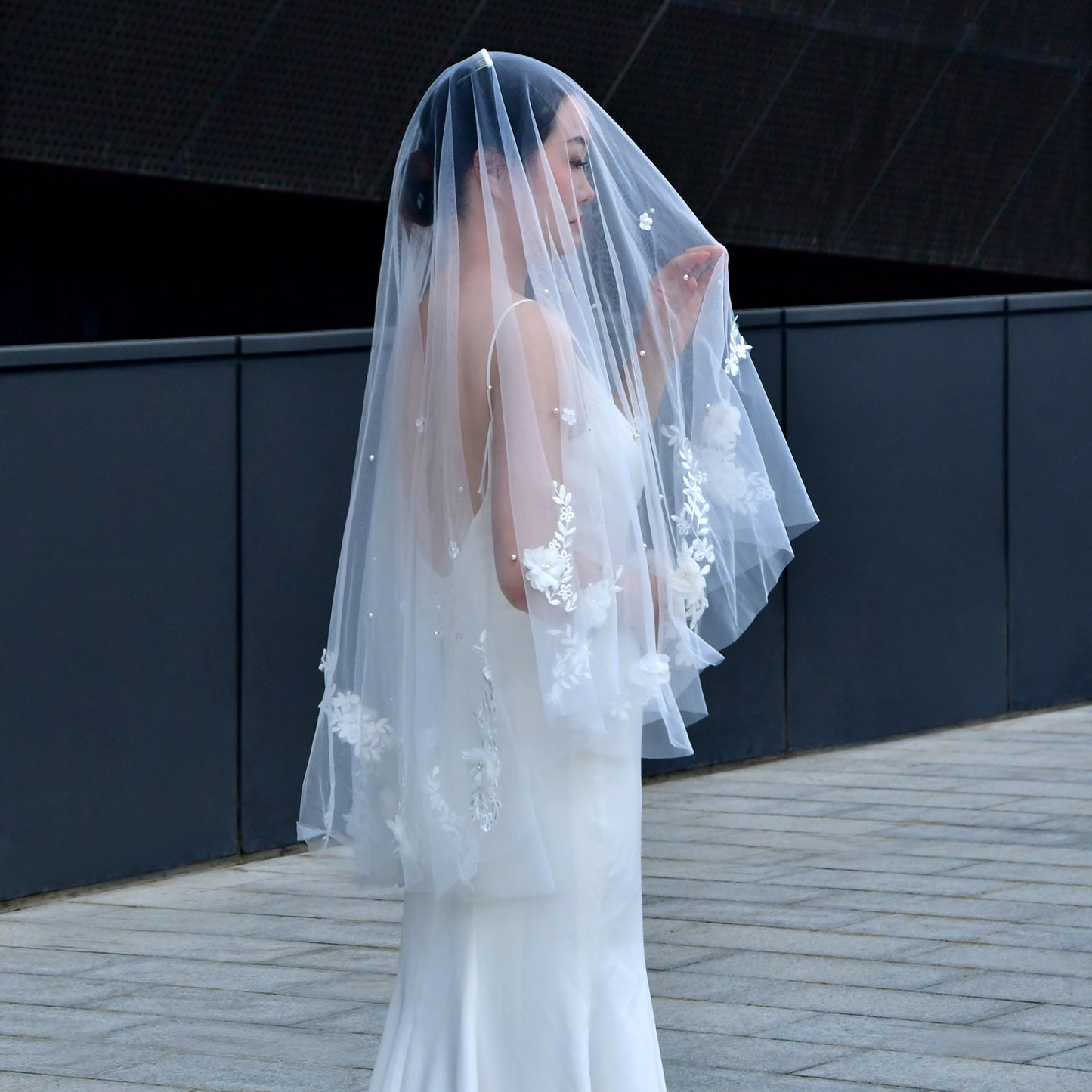 BRIDELLA BV122 Double Layer Elegant 3D Lace Flower Decoration Bridal Wedding Veil With High Quality Comb Fastening