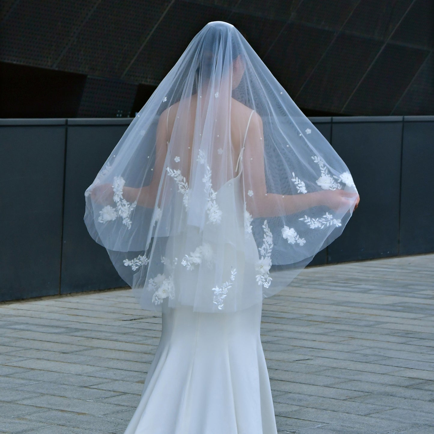 BRIDELLA BV122 Double Layer Elegant 3D Lace Flower Decoration Bridal Wedding Veil With High Quality Comb Fastening