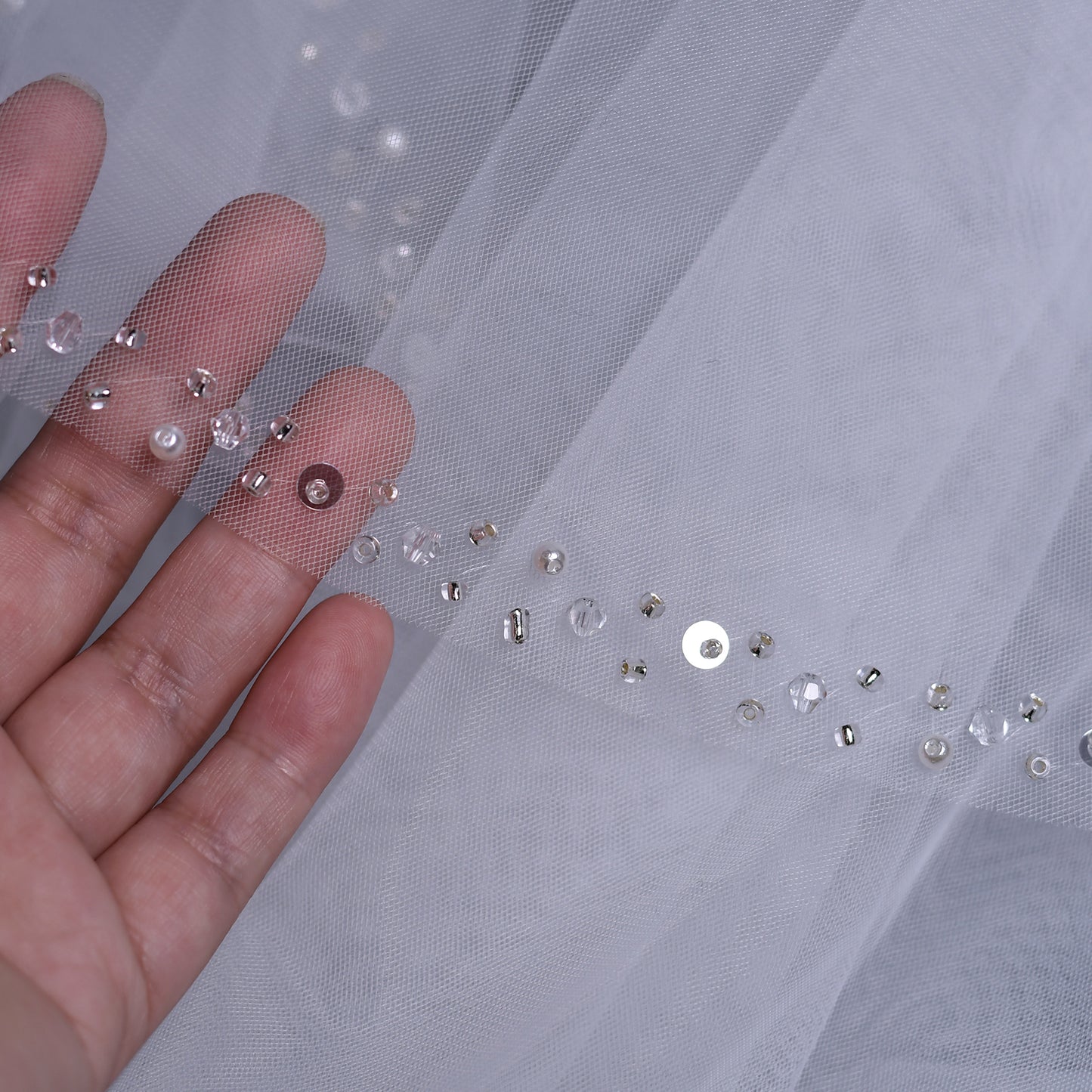 BRIDELLA BV128 Simple Single Layer Sparkling Sequin Bridal Veil Single Layer Transparent Mesh With Comb