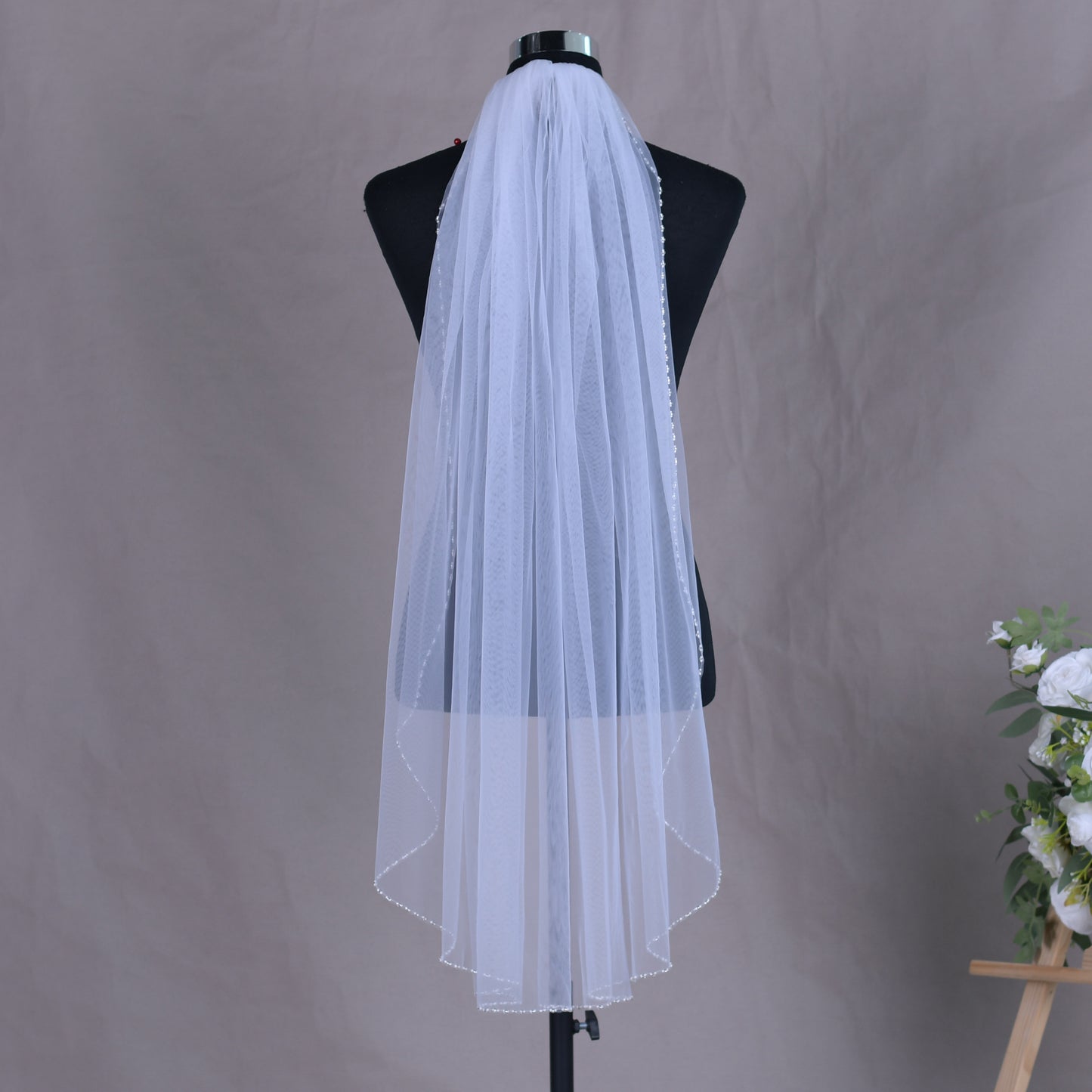 BRIDELLA BV189 Minimalist Style Single Layer Glass Crystal Hand-Beaded Veil Bridal Wedding Style Fingertip Length