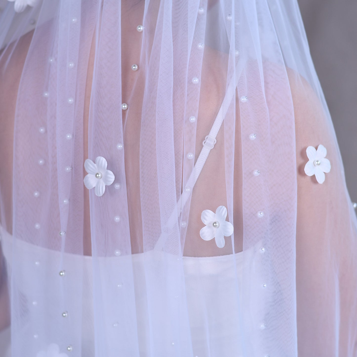BRIDELLA BV193 Romantic 3D Flower Pearl Bridal Veil Single Layer Fingertip Length with Comb Elegant Wedding Veil