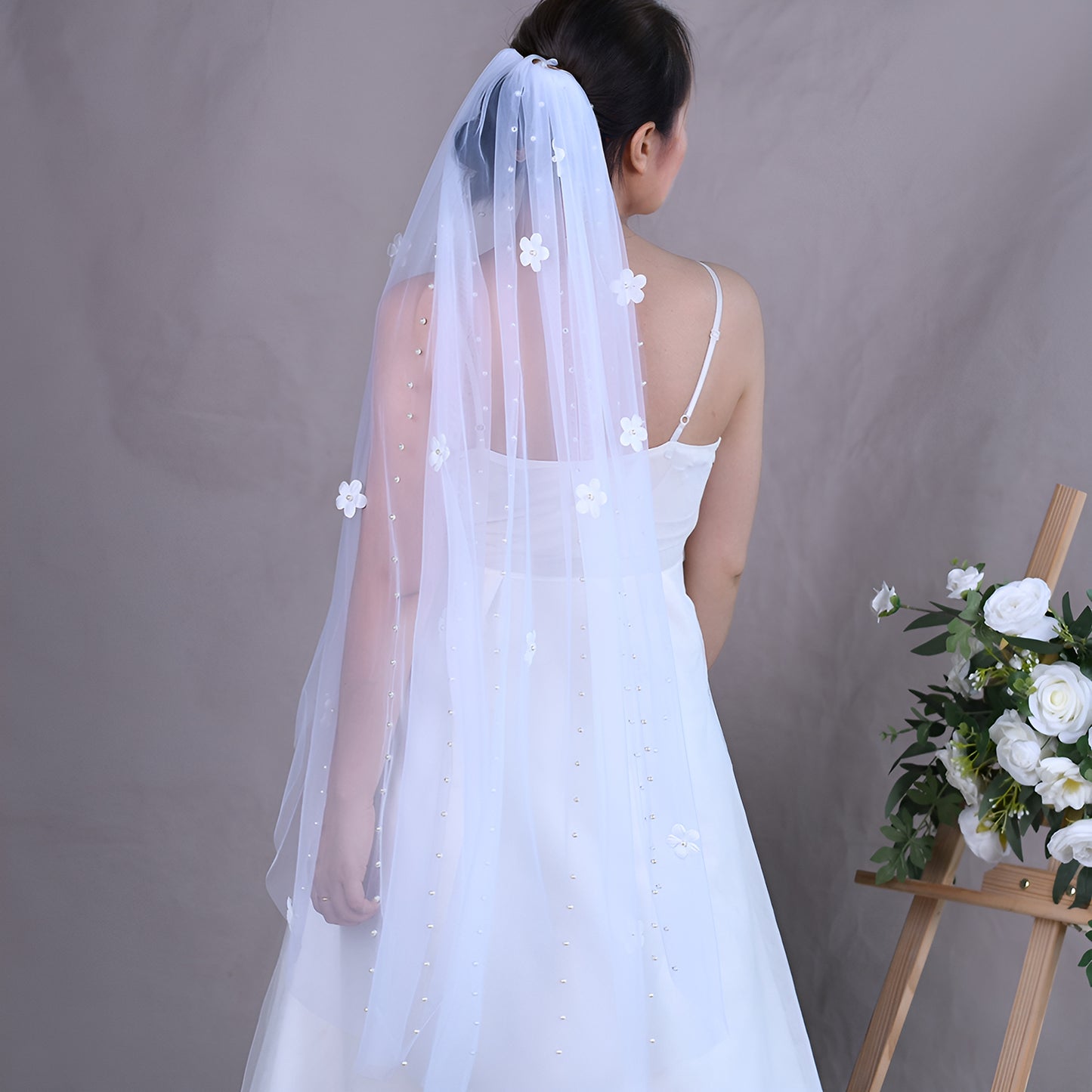 BRIDELLA BV193 Romantic 3D Flower Pearl Bridal Veil Single Layer Fingertip Length with Comb Elegant Wedding Veil