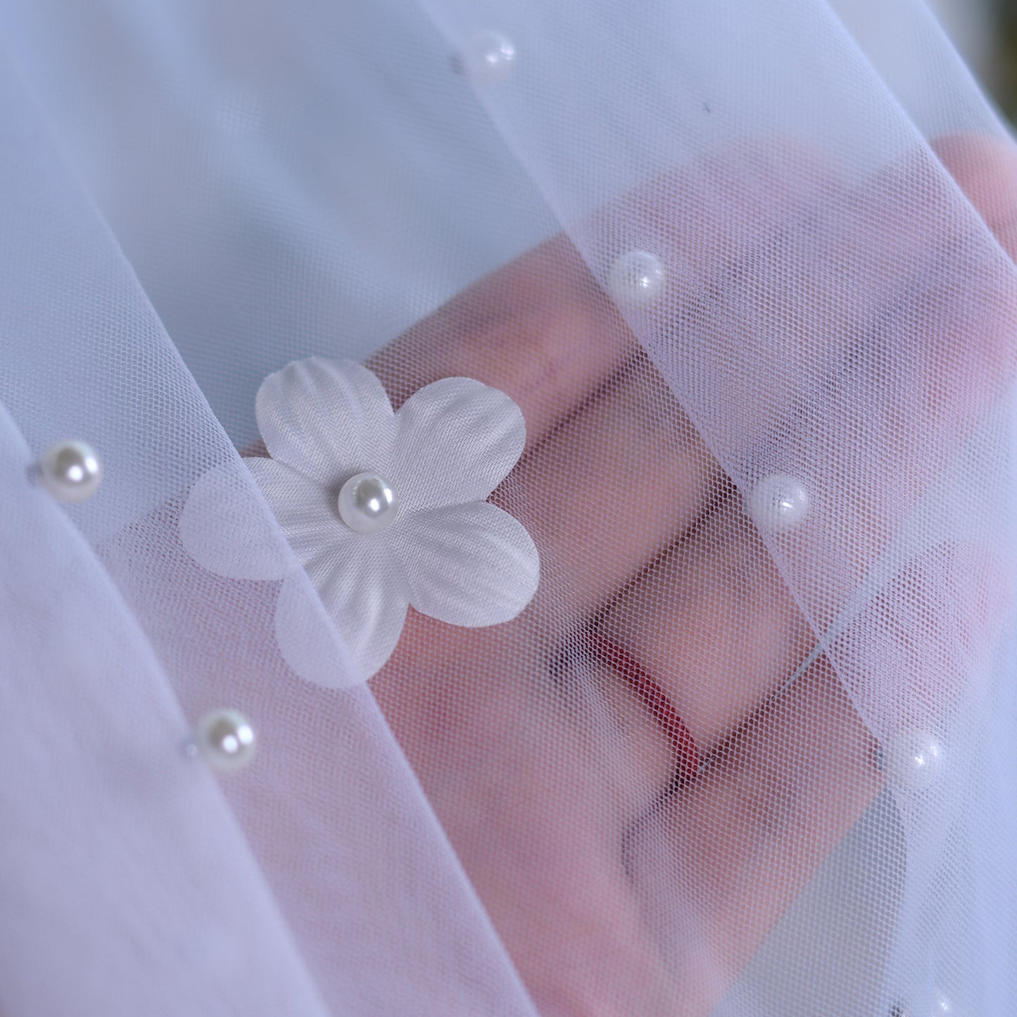 BRIDELLA BV193 Romantic 3D Flower Pearl Bridal Veil Single Layer Fingertip Length with Comb Elegant Wedding Veil