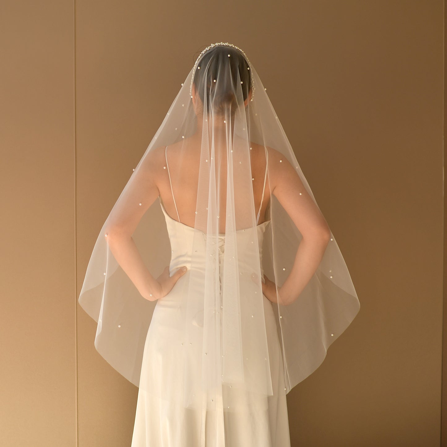 BRIDELLA BV172 Minimalist Pearl Veil Perfect For A Single-Layer Bridal Wedding Or Bachelorette Party Look