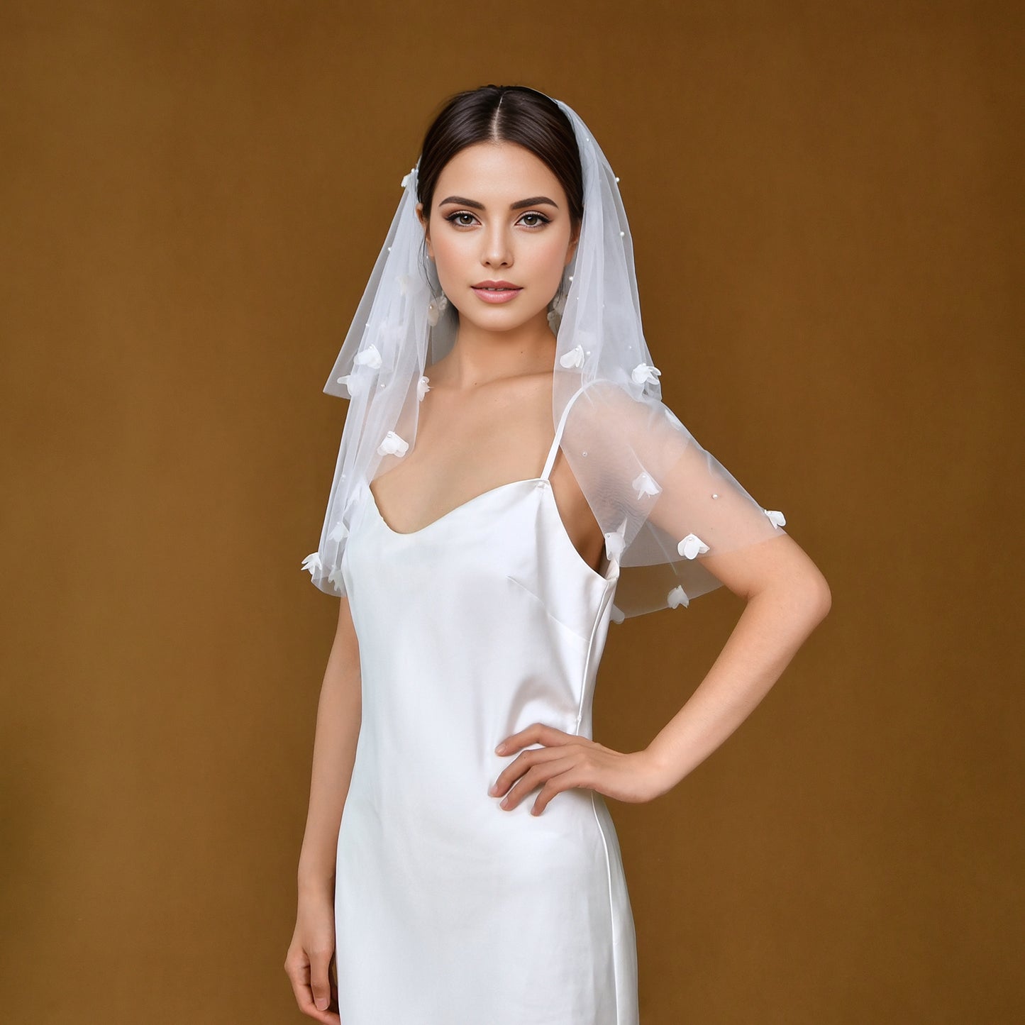 BRIDELLA BM101Cute Double-Layer Flower Bridal Veil with Comb Romantic Short Wedding Veil with Artificial Pearl Decoration Soft Tulle Wedding Accessories Suitable for Women Birthdays Holidays Photography