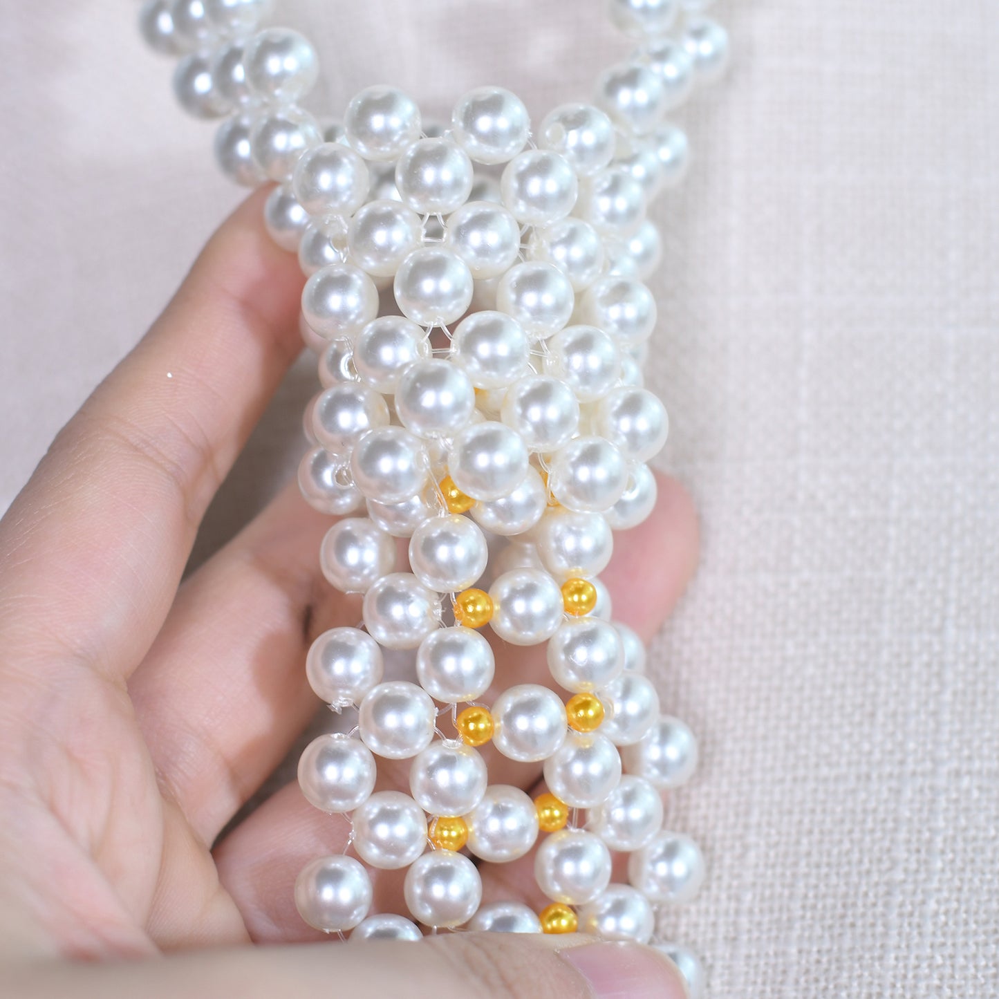 VG98 white pearl shawl