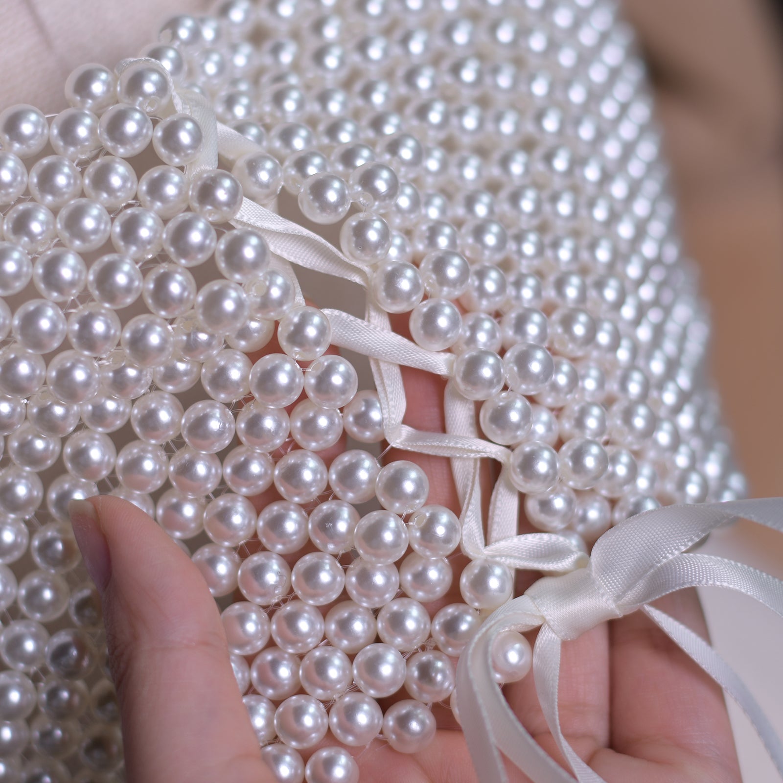 VG95 white pearl shawl