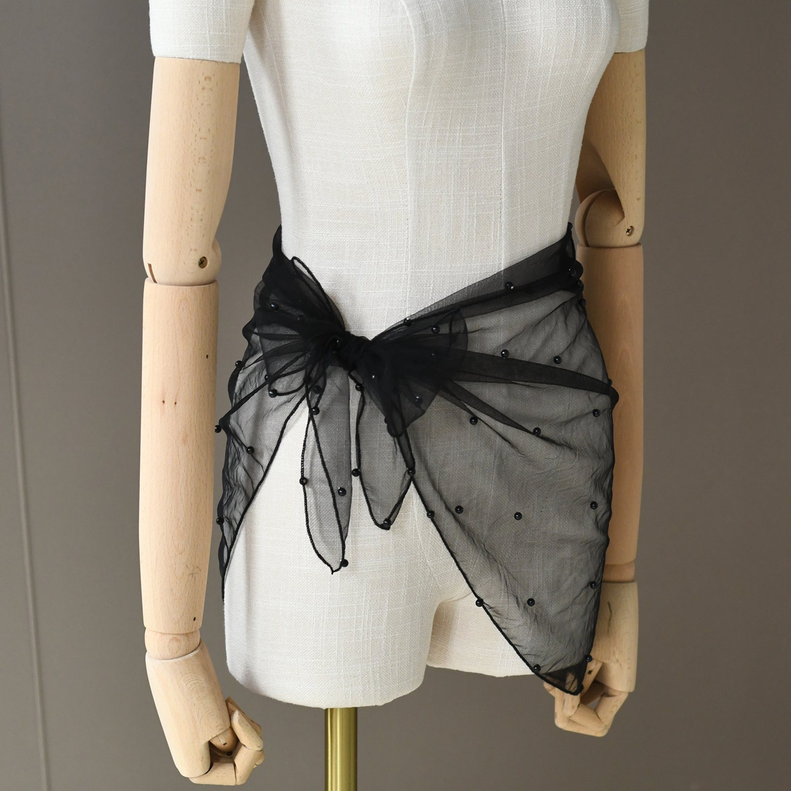 VG86-B black pearl mesh shawl