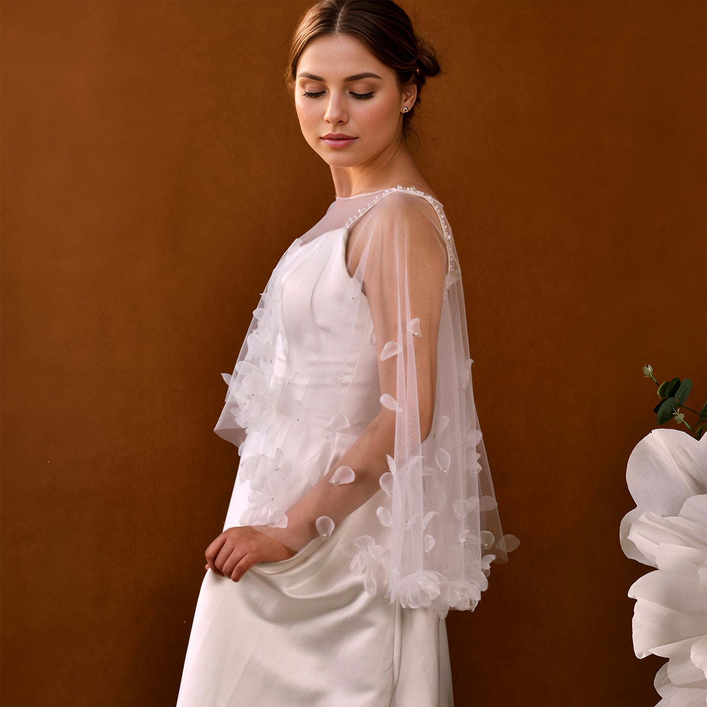 MG35-I white pearl mesh shawl