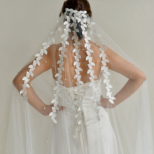 M02-I white mesh flower veil