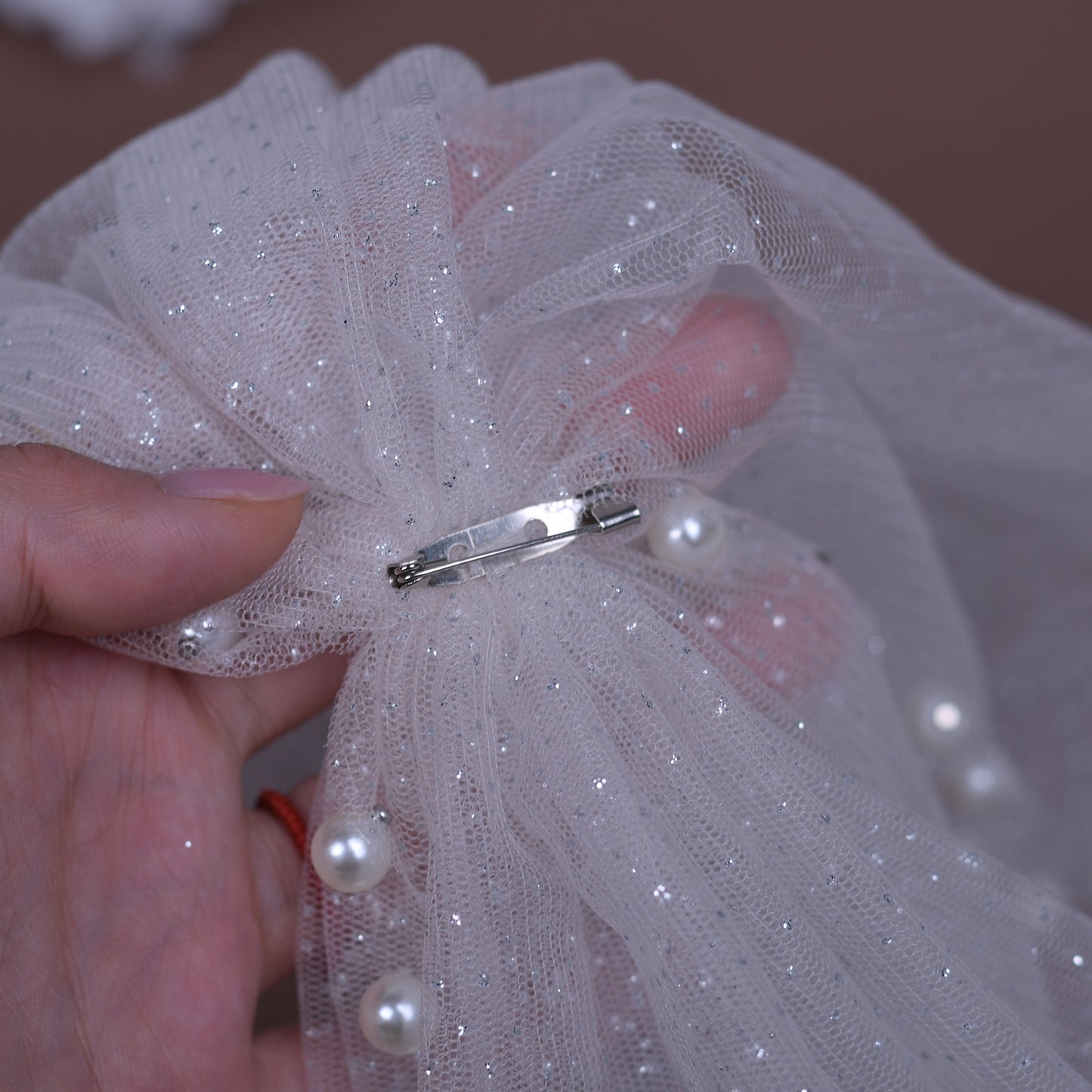 VG40A-XI white pearl mesh shawl