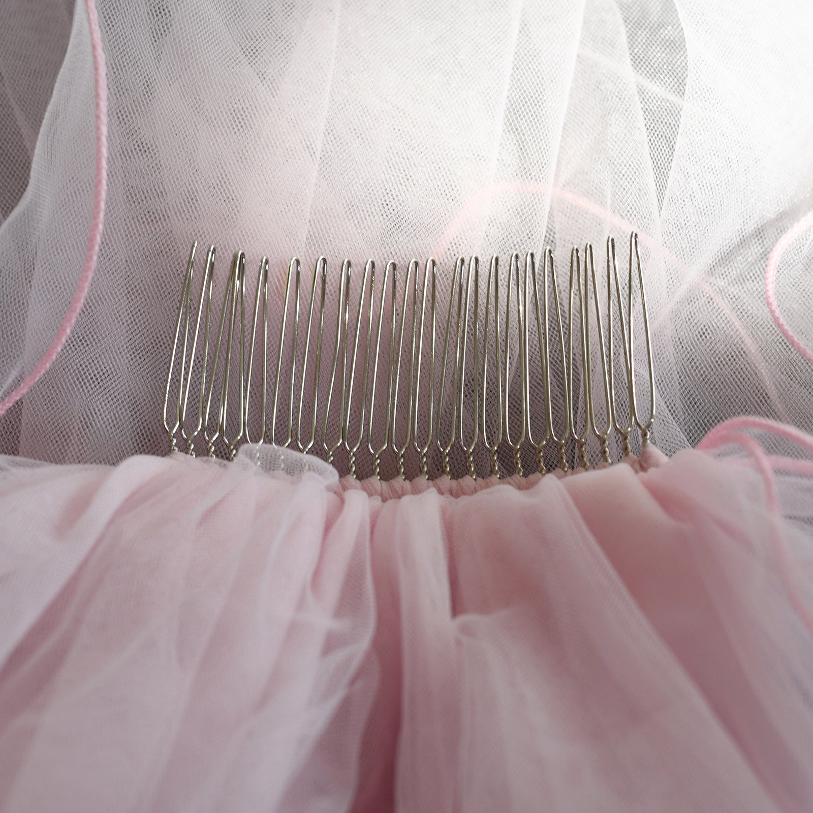 M149-P pink mesh flower veil