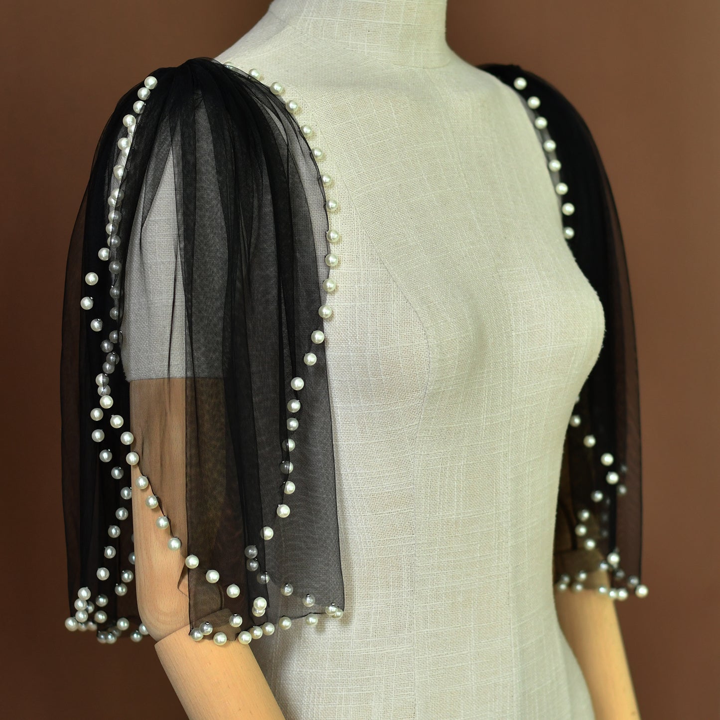 VG40A-W white mesh shawl