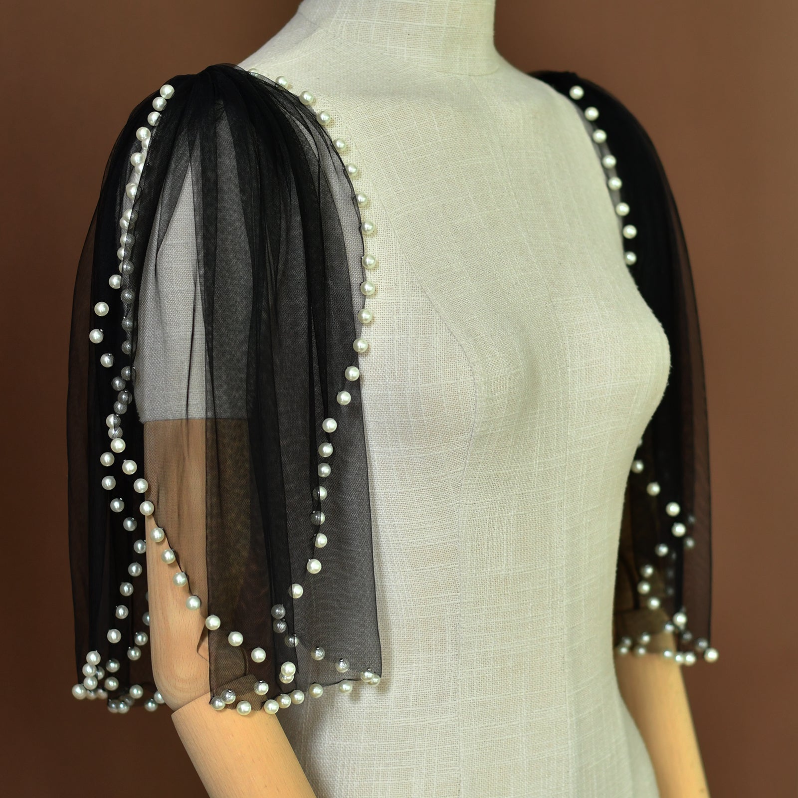 VG40A-W white mesh shawl