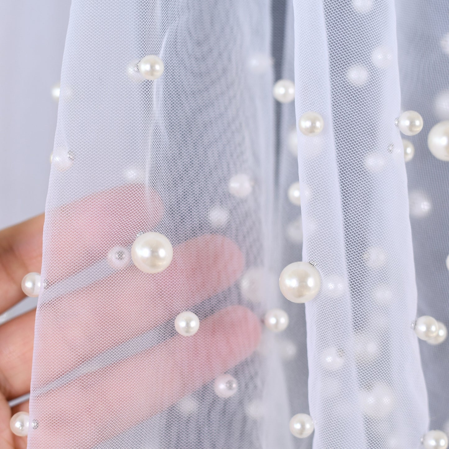 VG27A-I white pearl mesh shawl