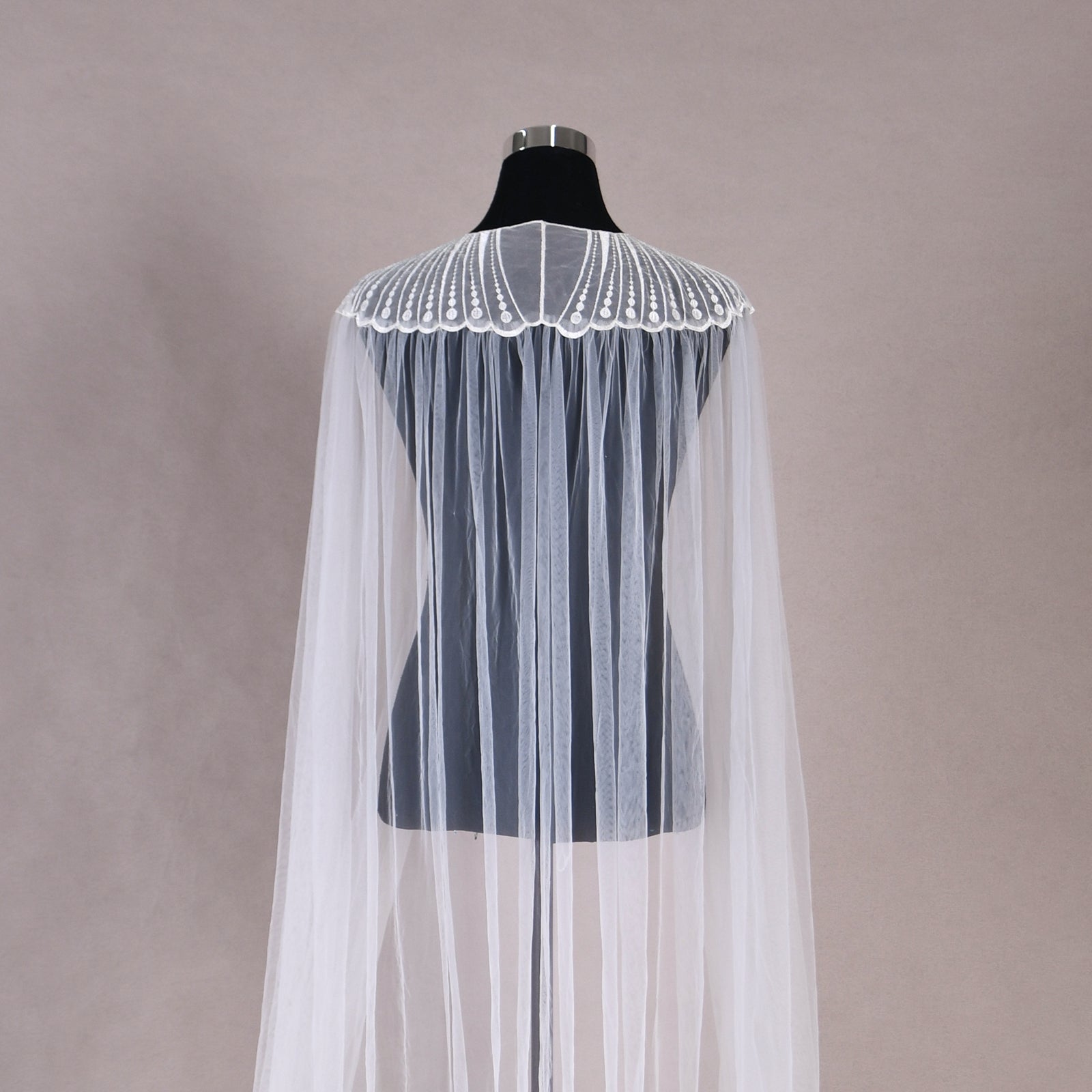 VG24-I white mesh shoulder sleeve