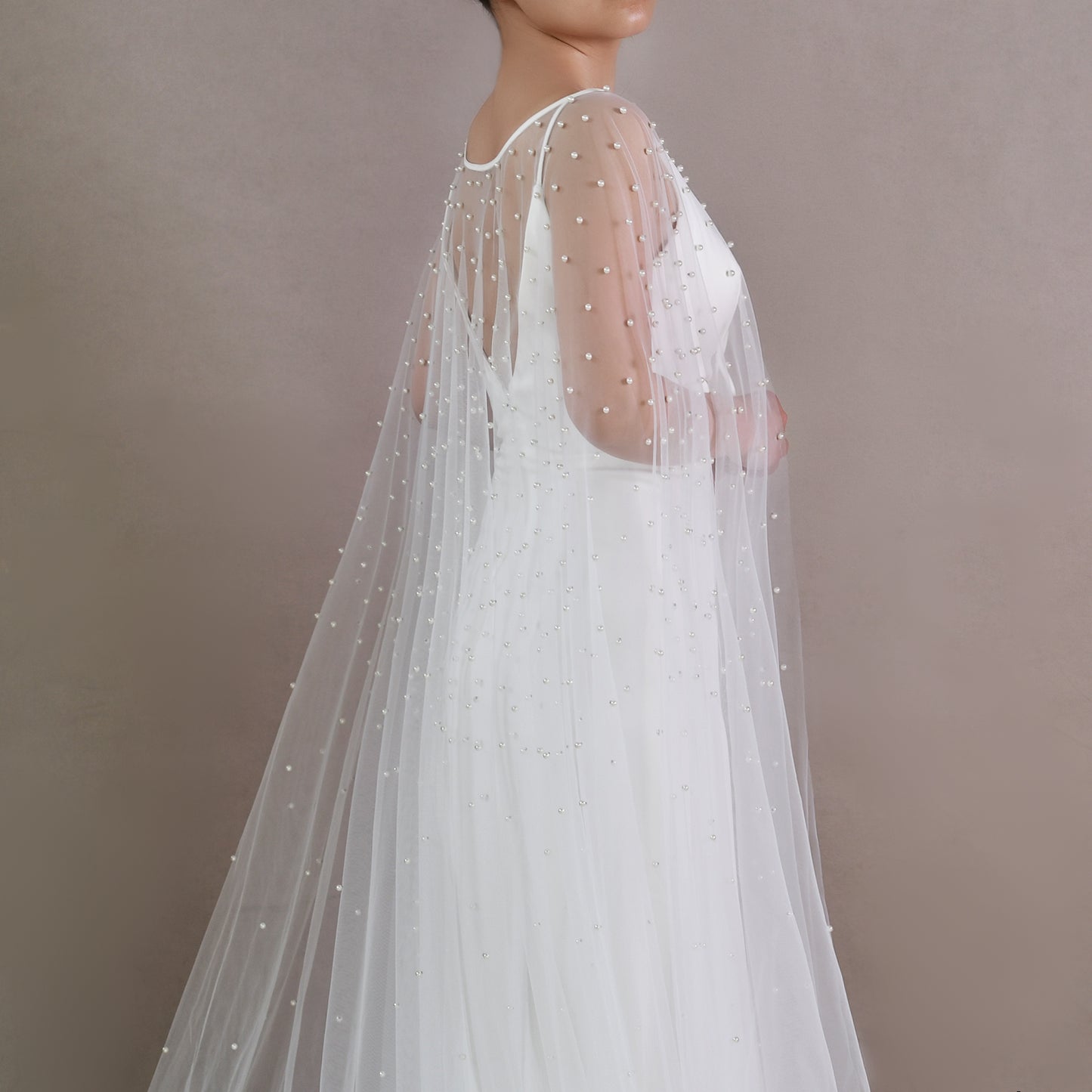 VG17-I white pearl mesh shawl