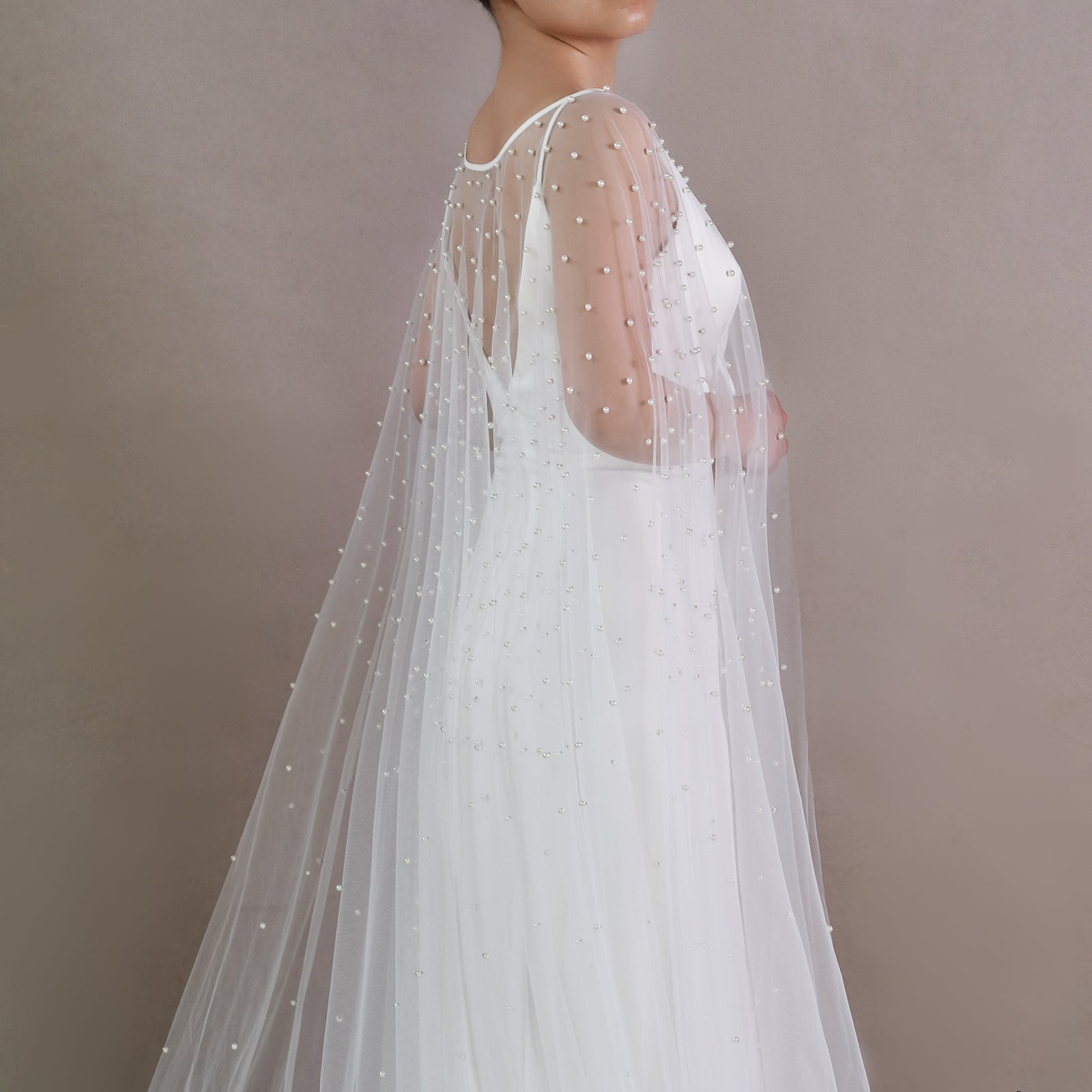 VG17-I white pearl mesh shawl