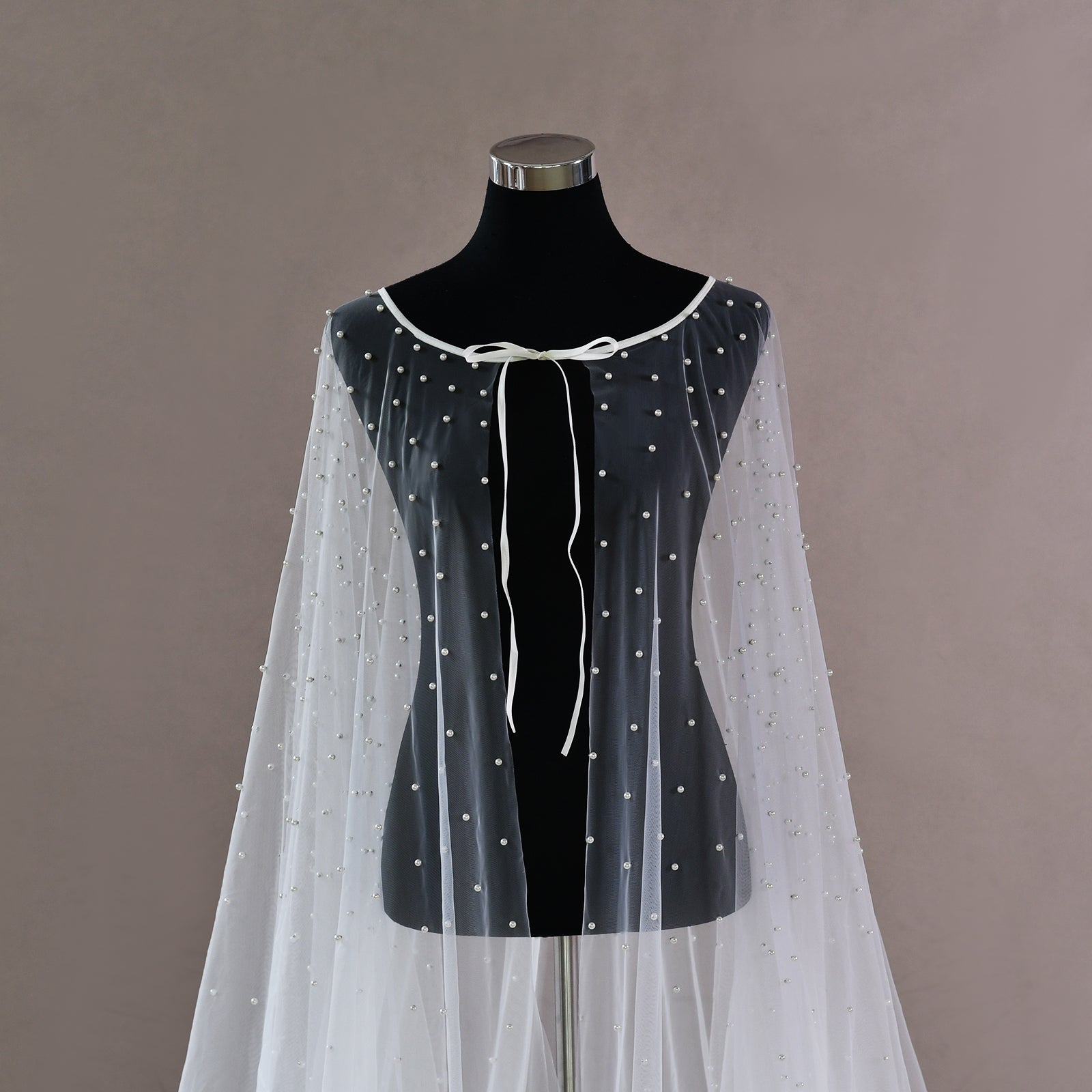 VG17-I white pearl mesh shawl