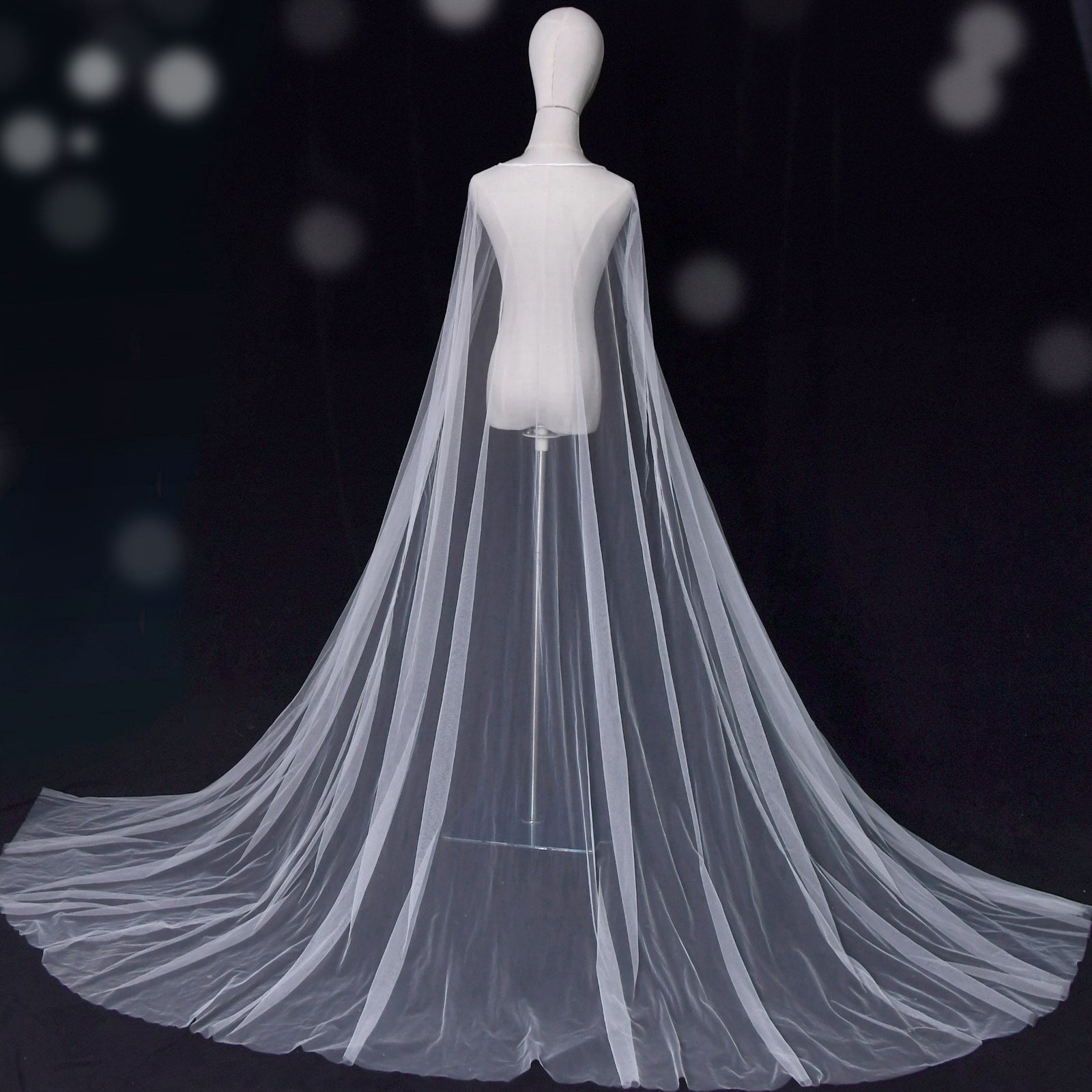 VG16-W white mesh shawl