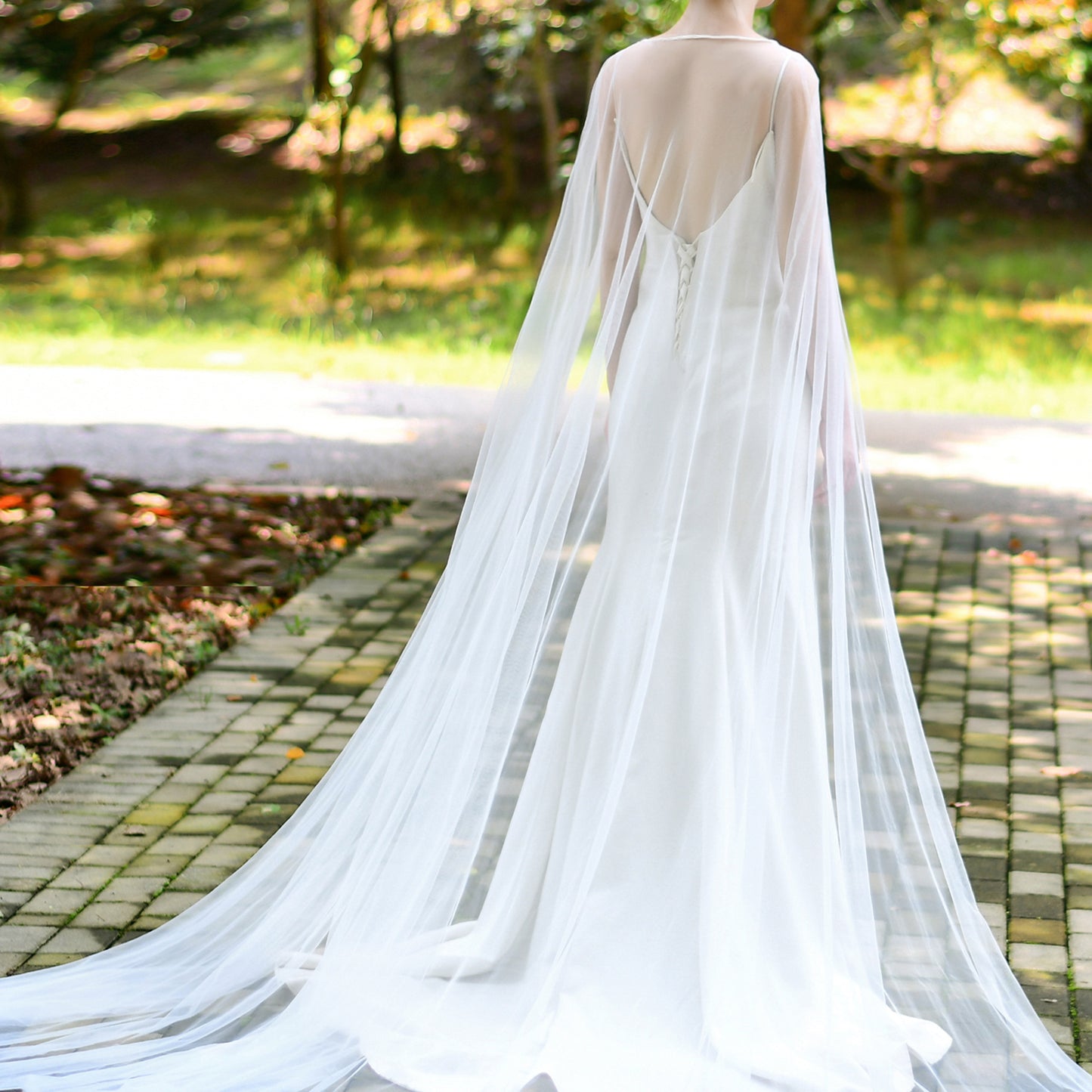 VG16-W white mesh shawl