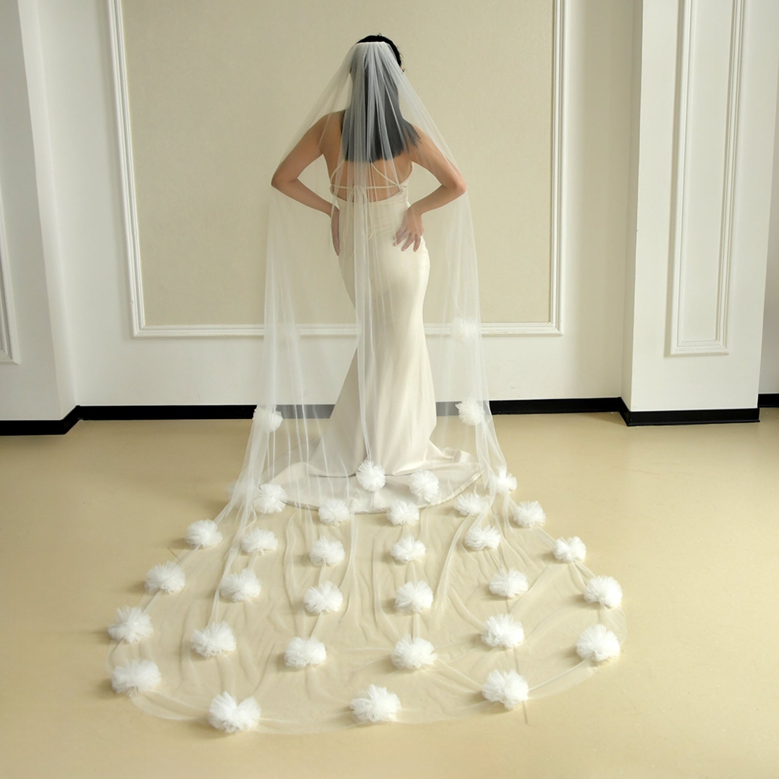 M64-I ivory mesh flower veil