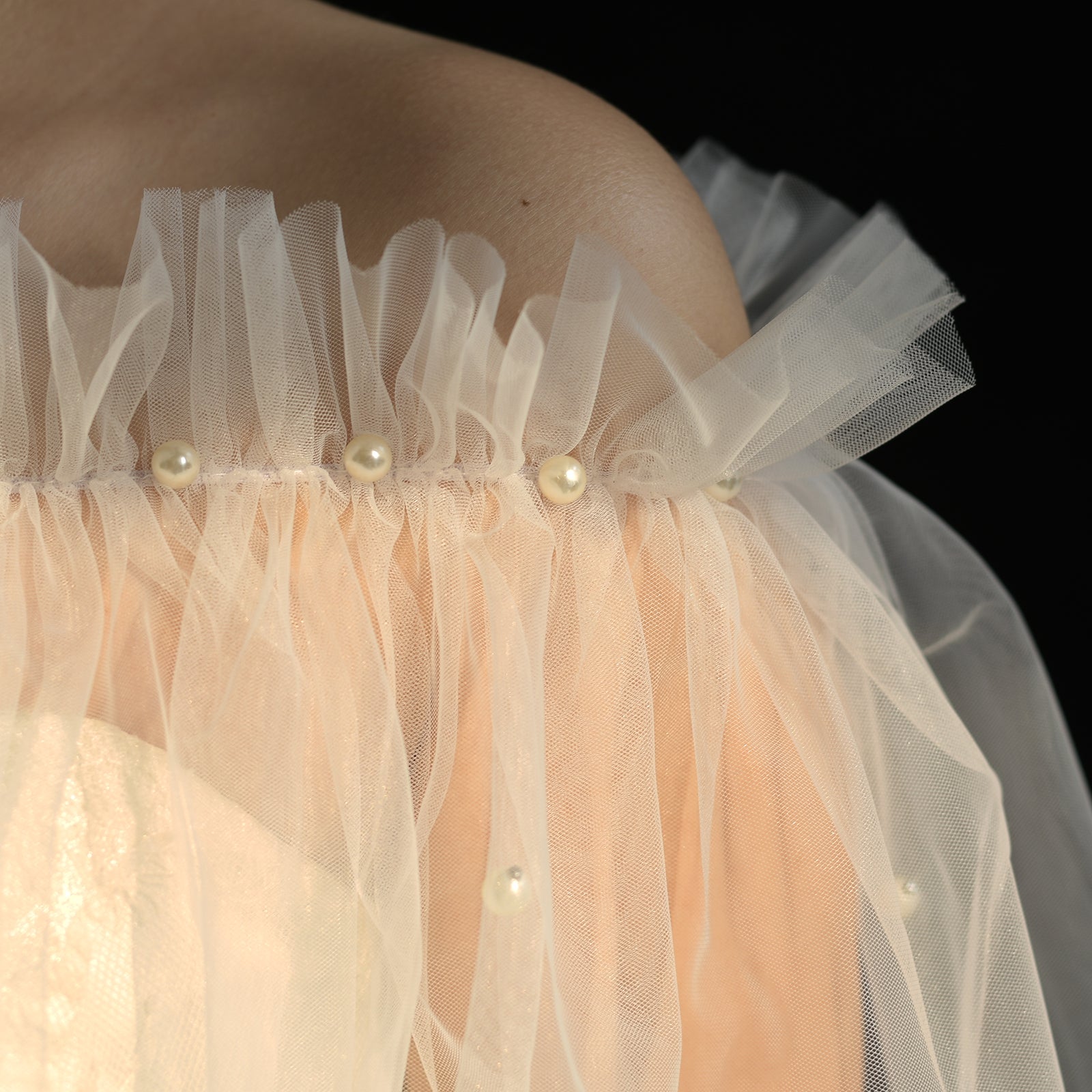 VG112-W-1 black pearl mesh shawl