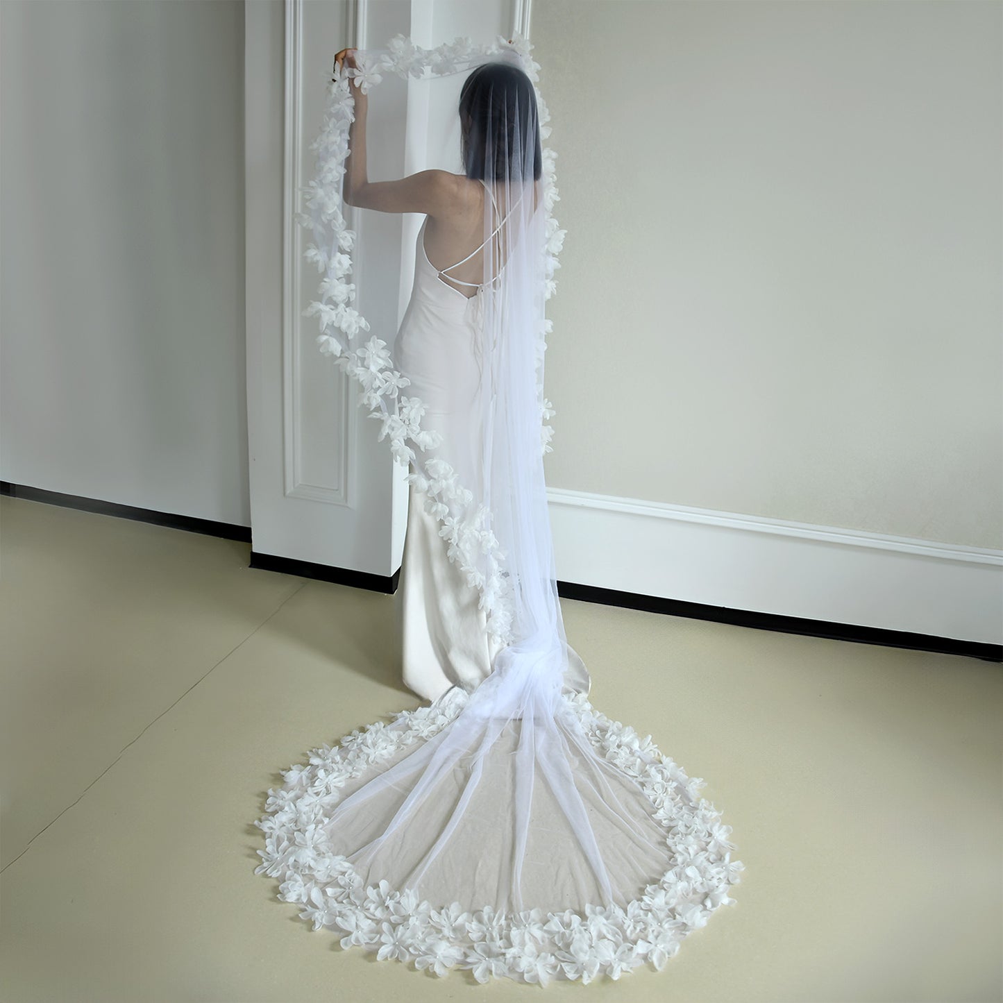 M97-WN1.5 ivory mesh flower hair comb