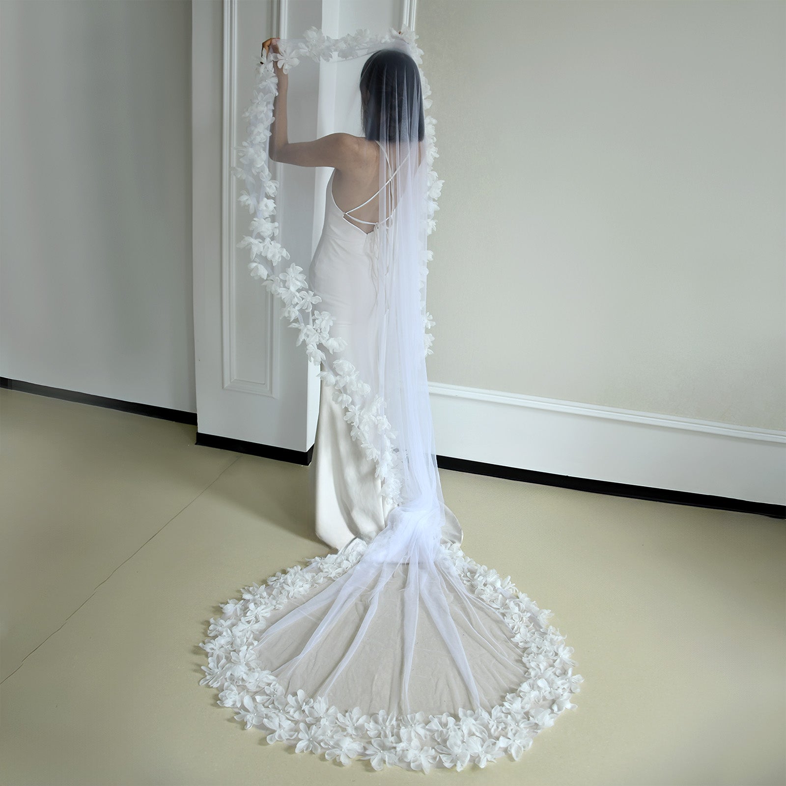 M97-WN1.5 ivory mesh flower hair comb