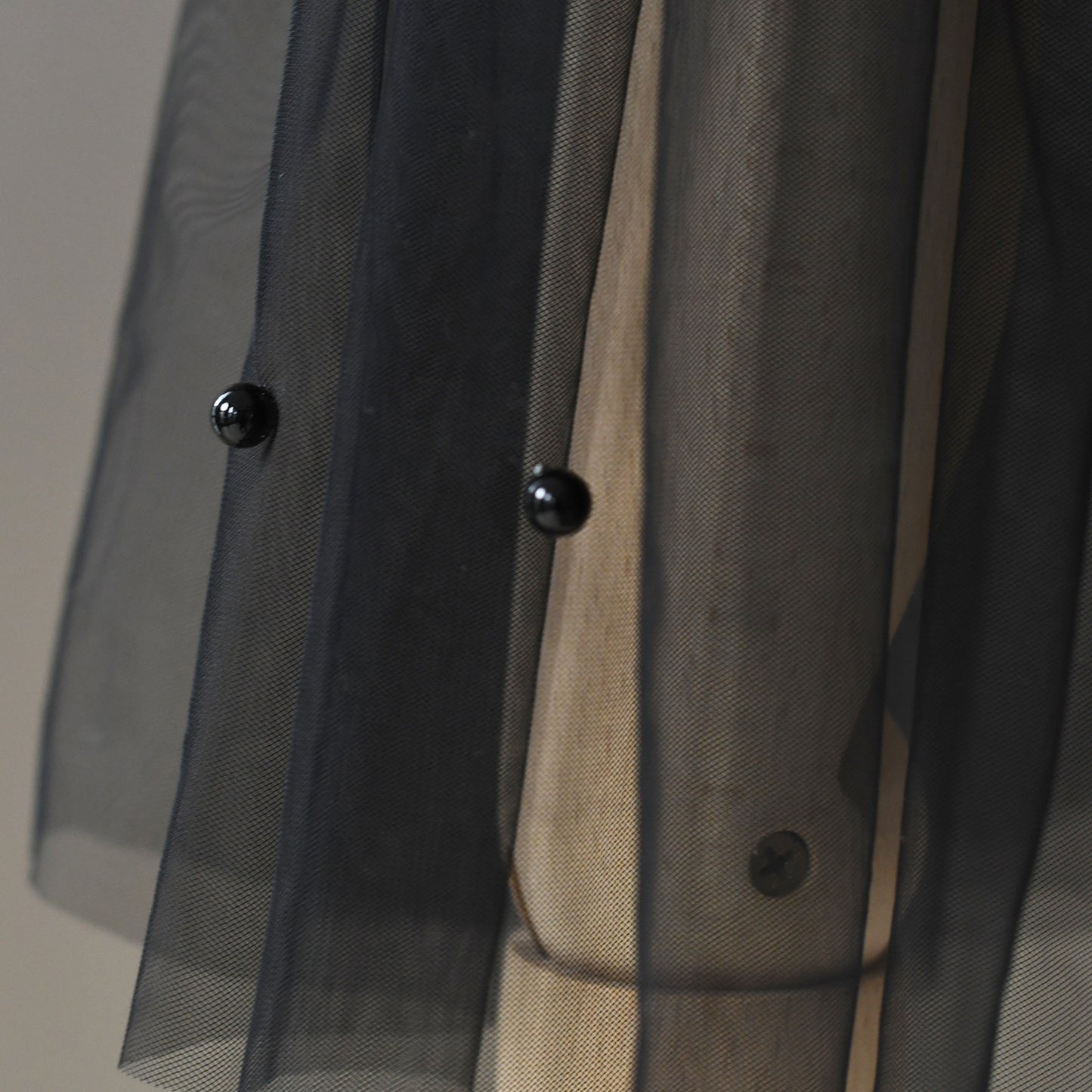 VG112-W-1 black pearl mesh shawl