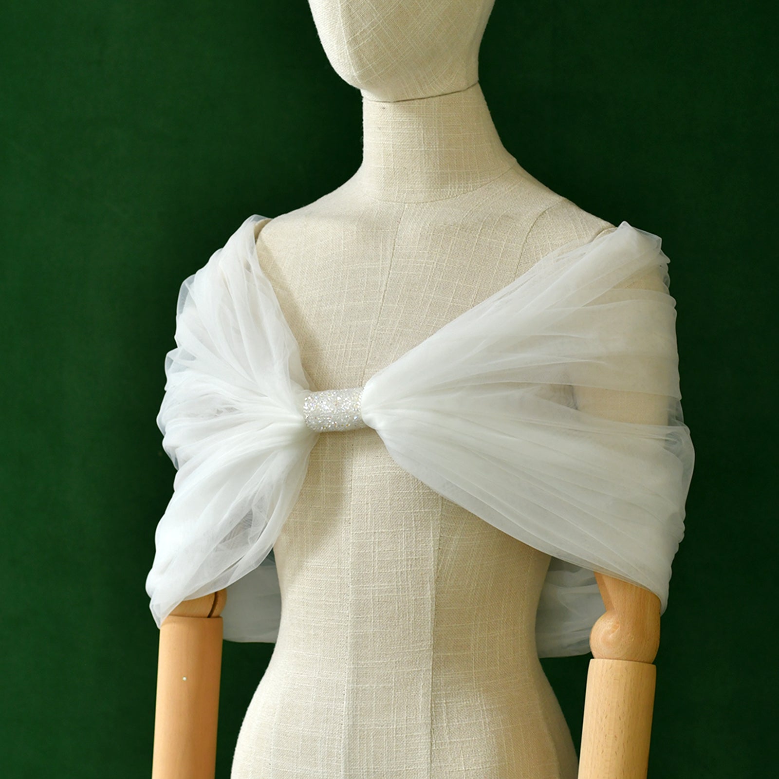 MG29-I white mesh veil