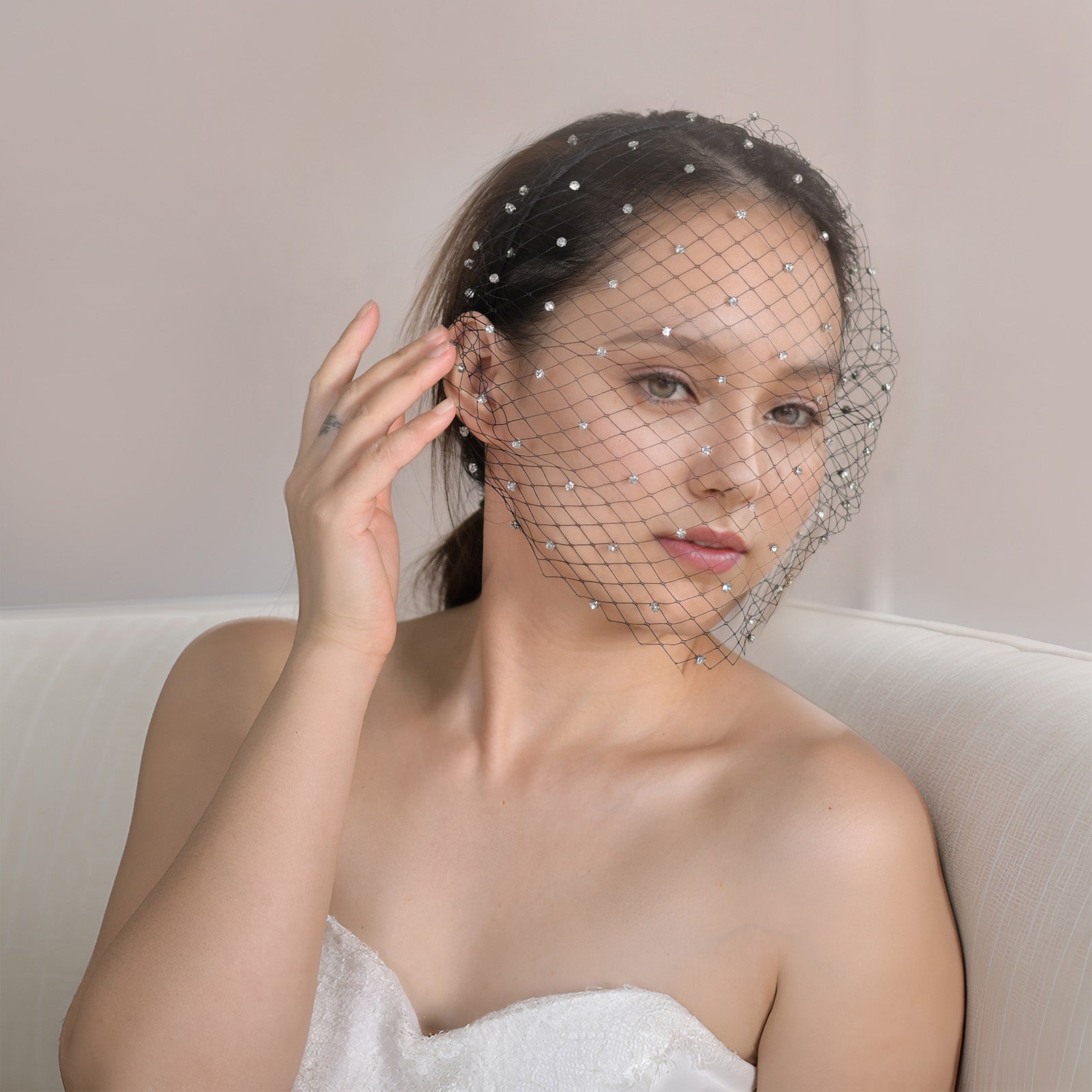 VA06-B black rhinestone mesh headband