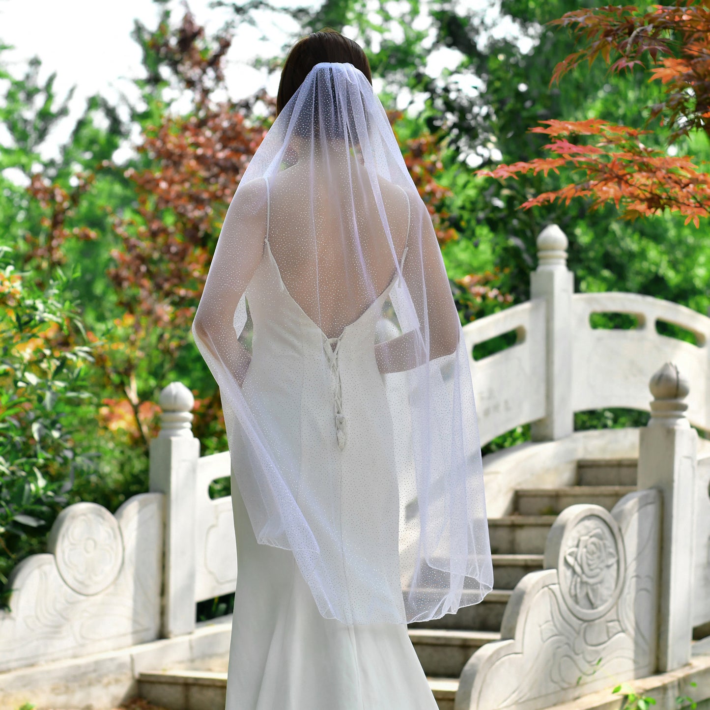 V100-WY1 white mesh veil