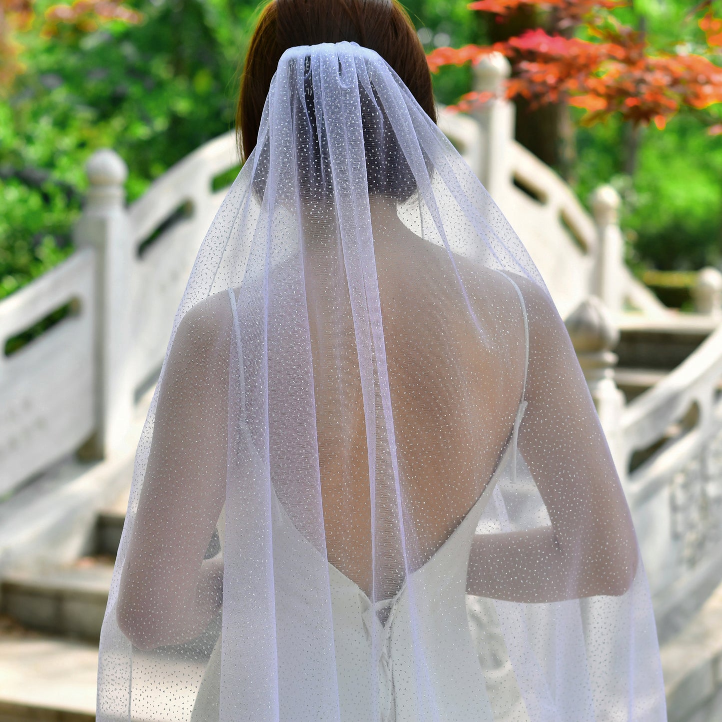 V100-WY1 white mesh veil