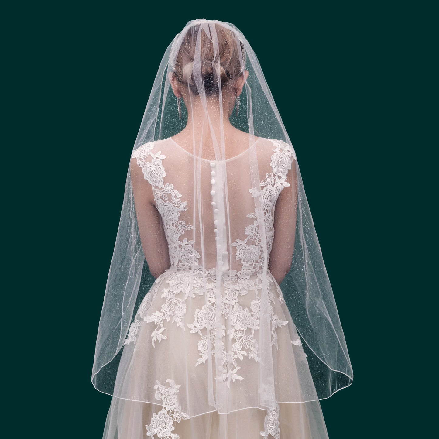 V100-WY1 white mesh veil