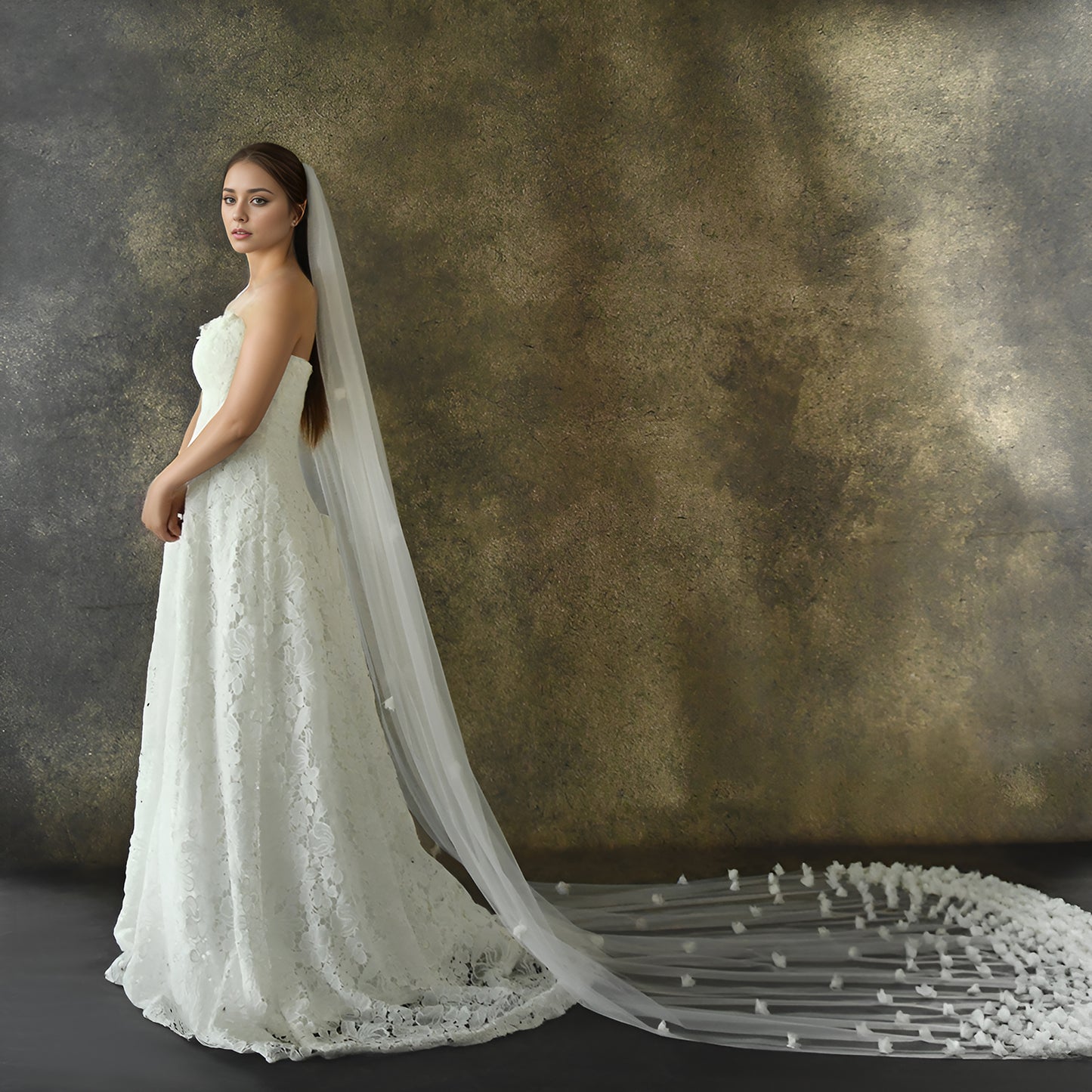 V93-IM3 white mesh flower veil