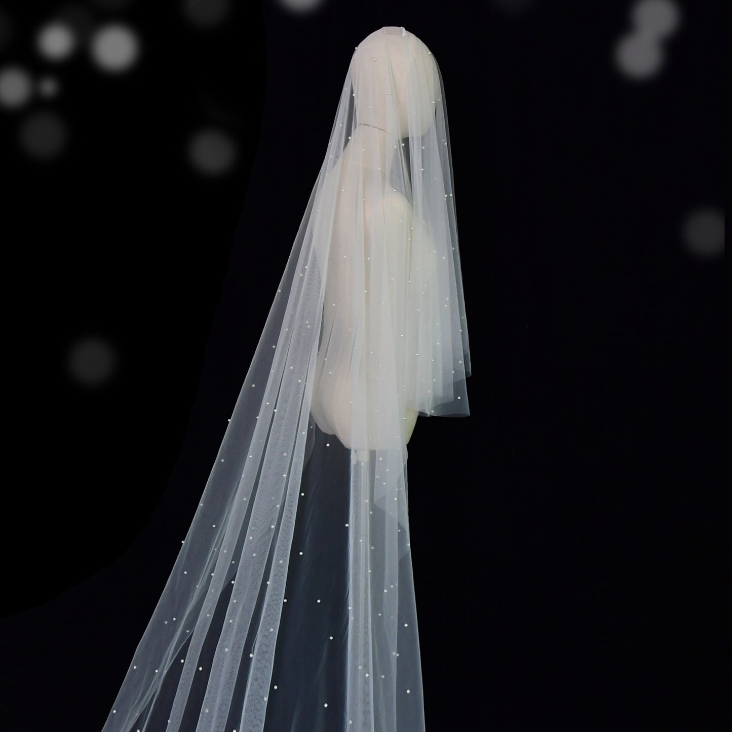 V114-IY2.5 white mesh veil