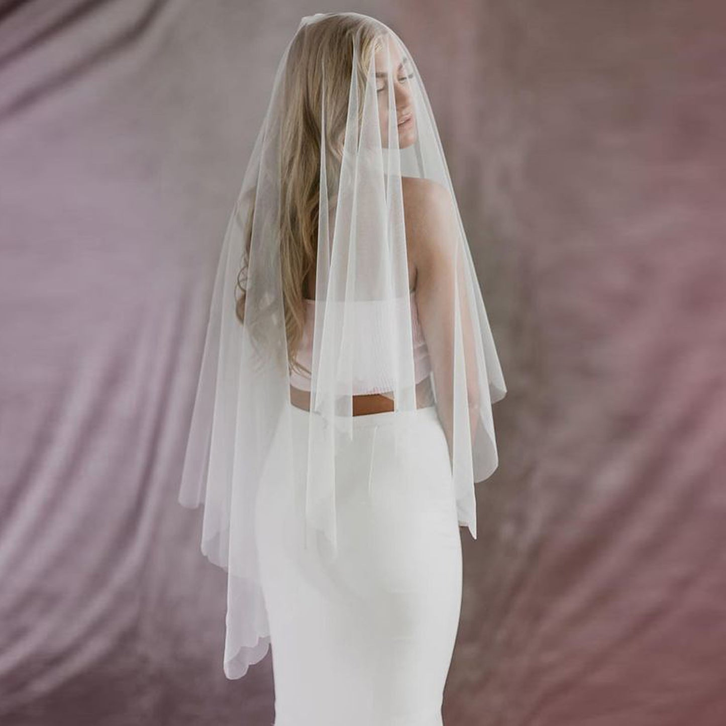 V131-IY1 white mesh veil