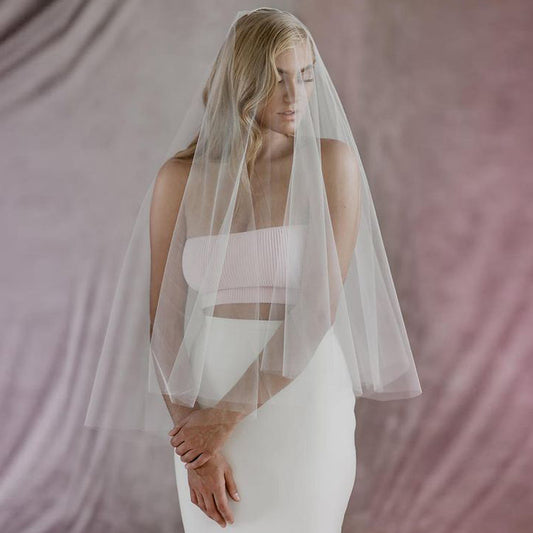 V131-IY1 white mesh veil