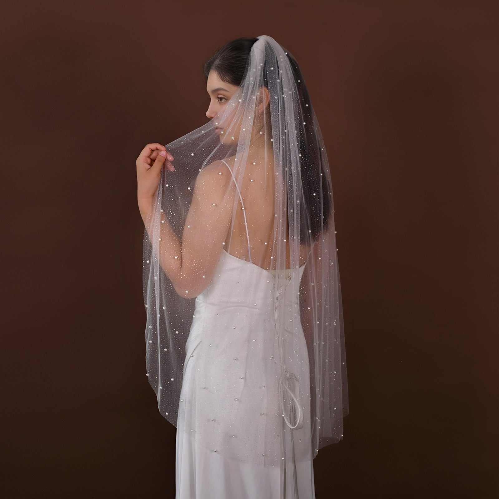 V91A-IY1 white pearl mesh veil