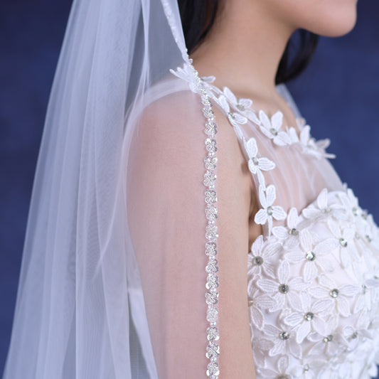 V235-IY1 white mesh hair comb