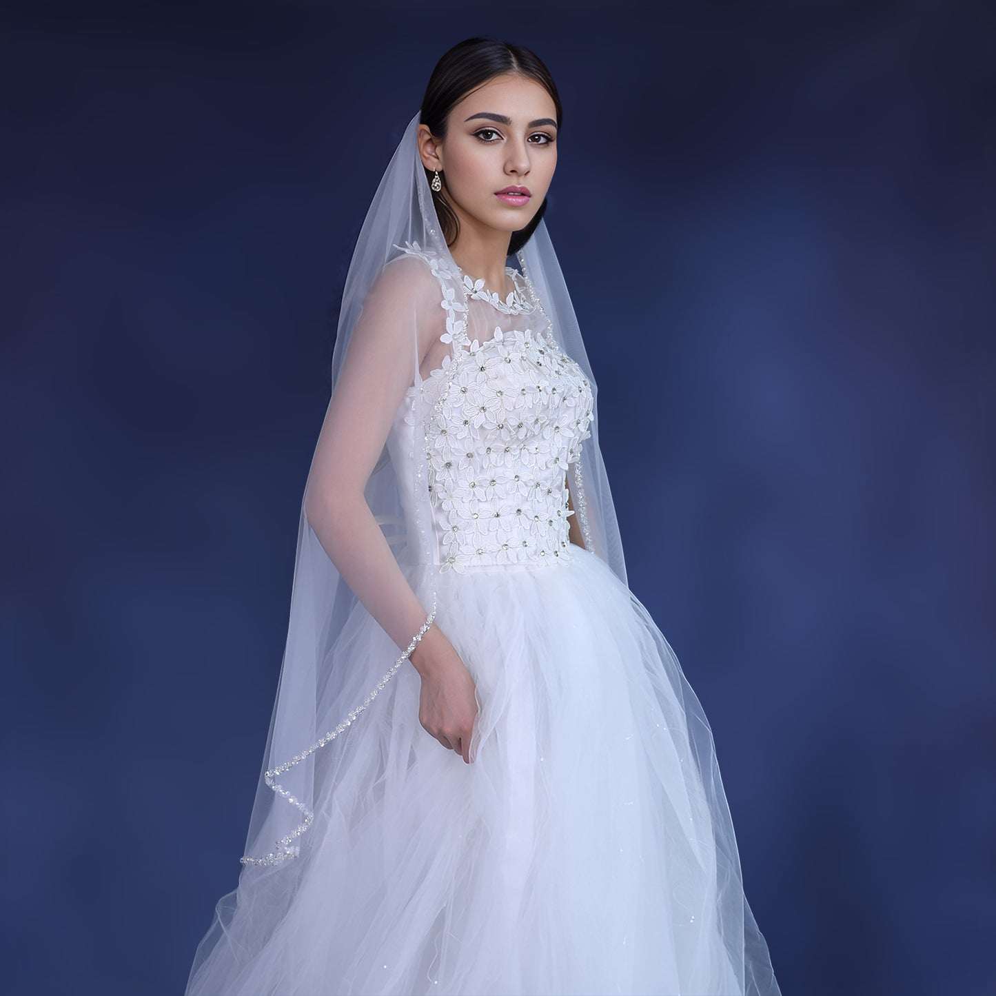 V235-IY1 white mesh hair comb