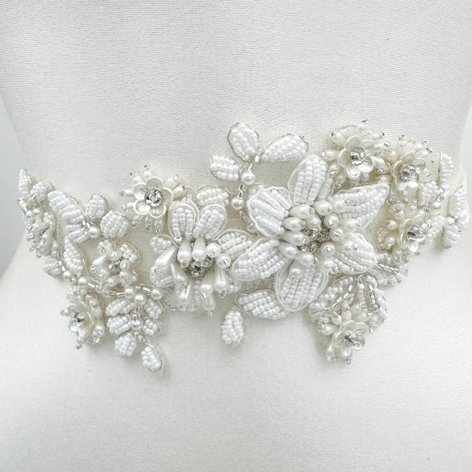 BS484 ivory pearl belt