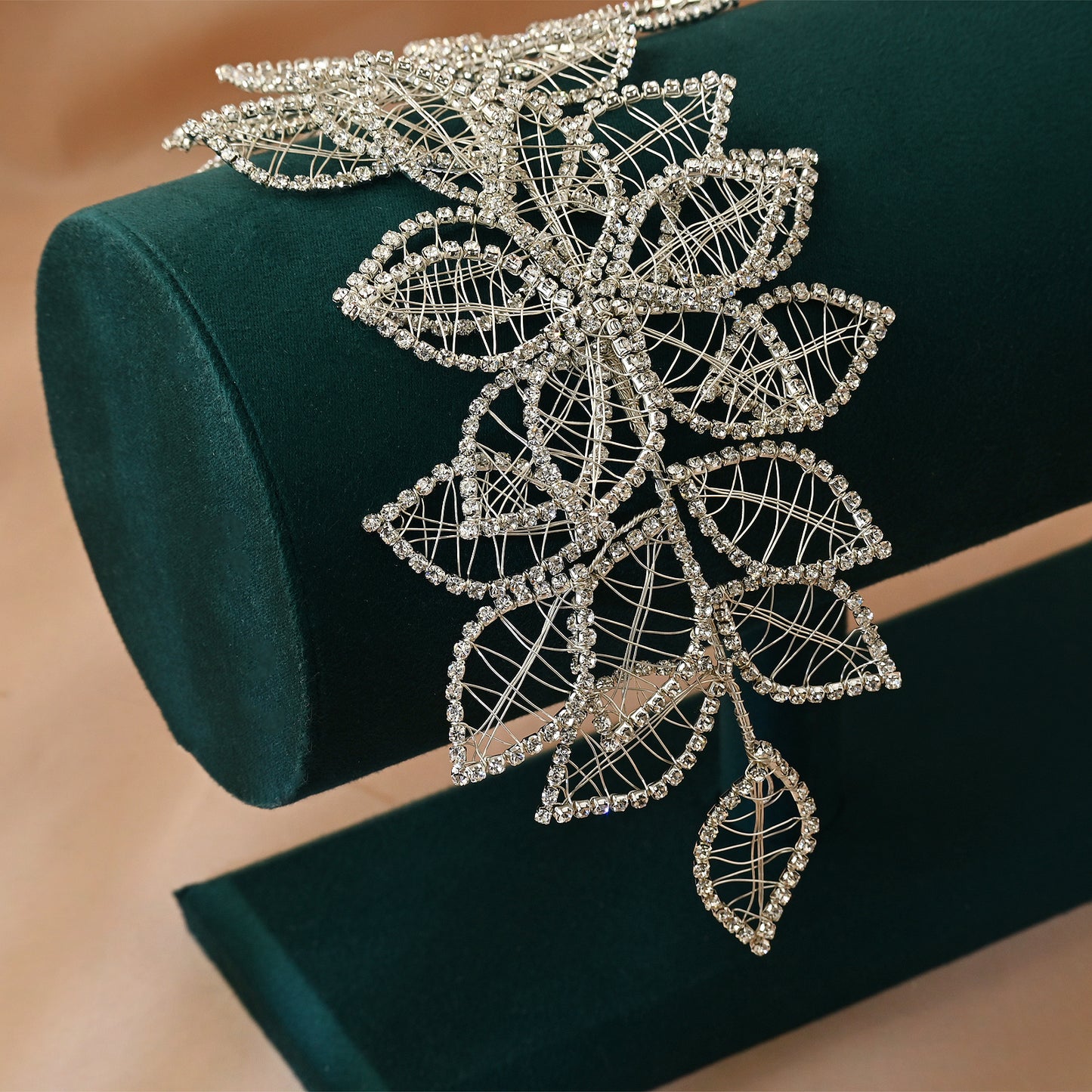 Bridella BHP256-S Silver Rhinestone Crown