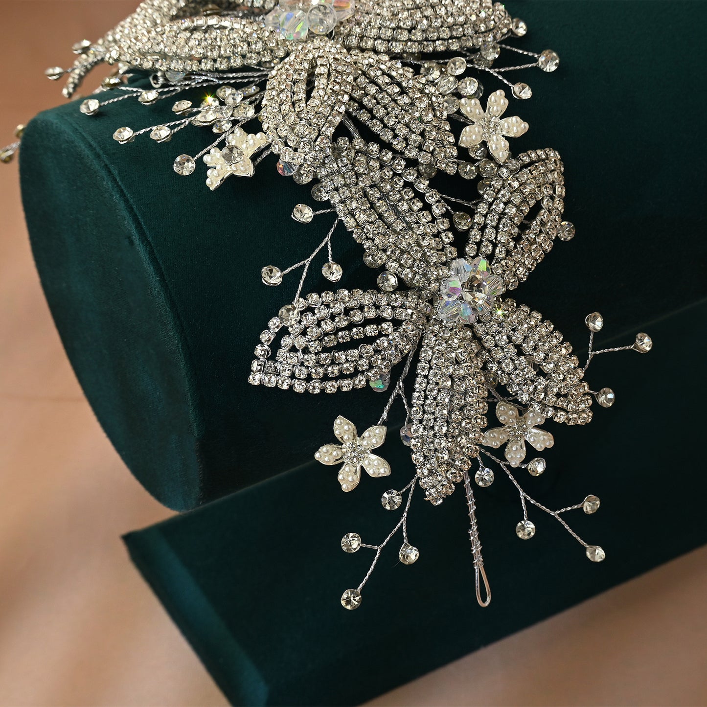 Bridella BHP252-S Silver Rhinestone & Pearl Crown